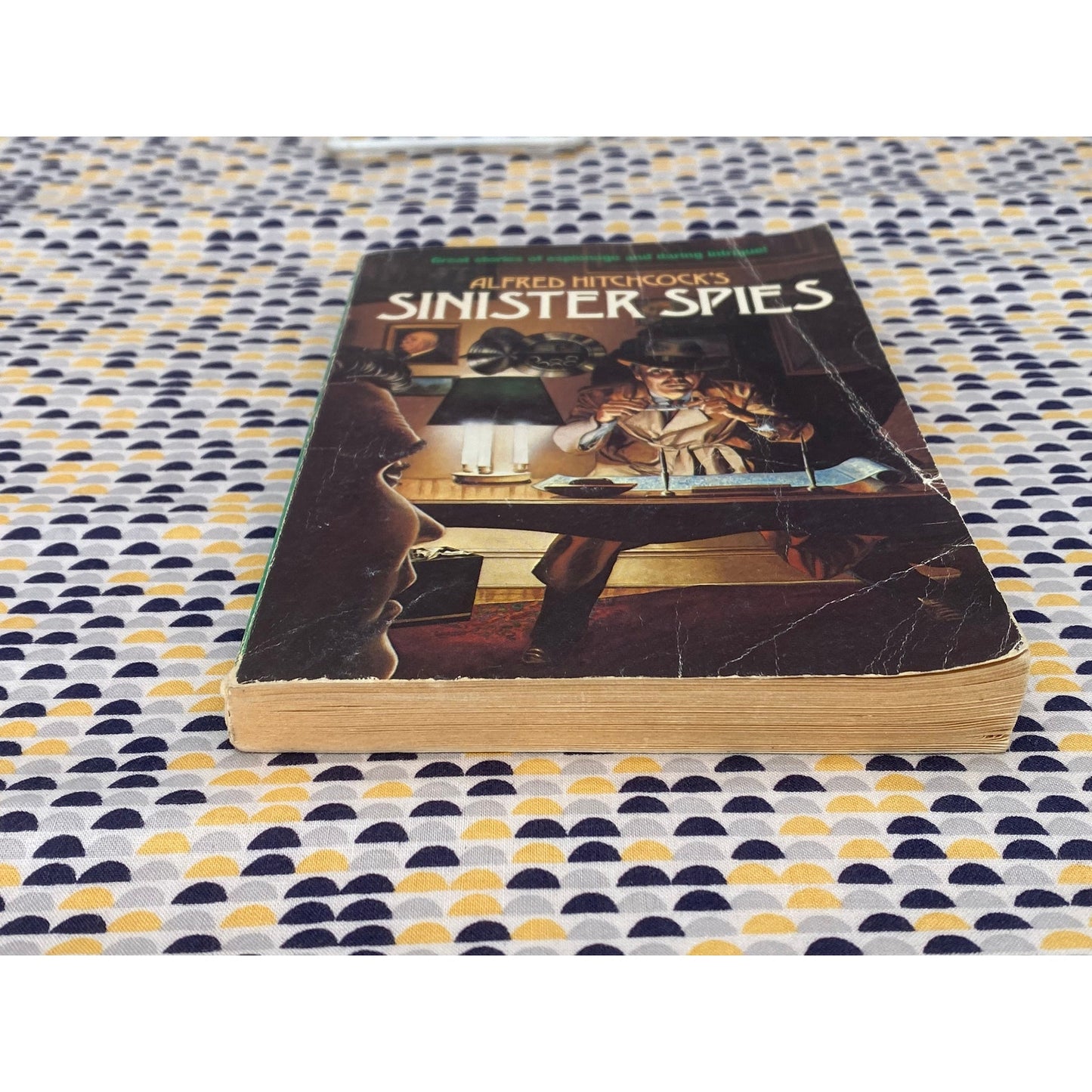 Alfred Hitchcock's Sinister Spies - Alfred Hitchcock - Random House Edition