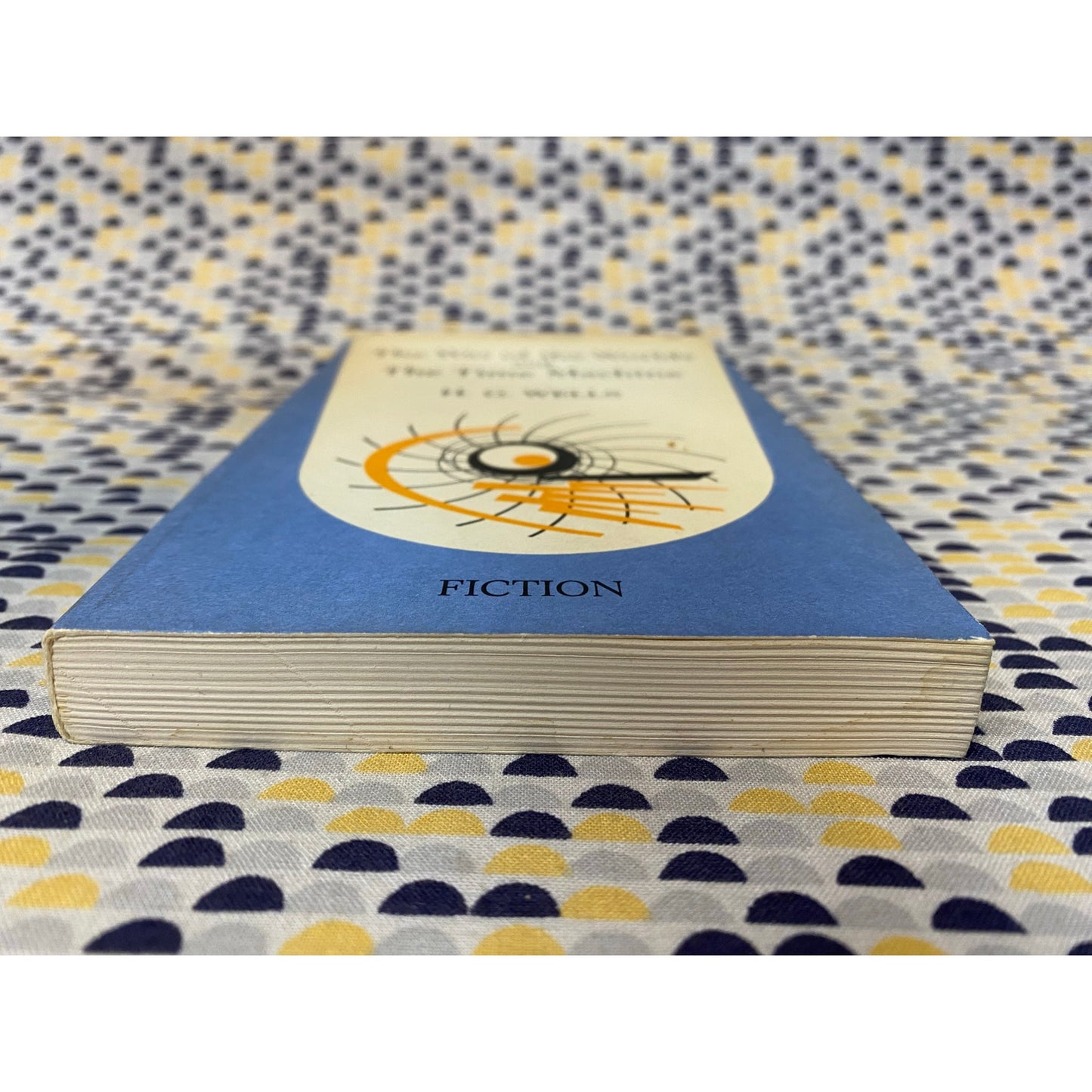 The War Of The Worlds And The Time Machine - H.G. Wells - Vintage Paperback Book - Dolphin/Doubleday & Company Edition