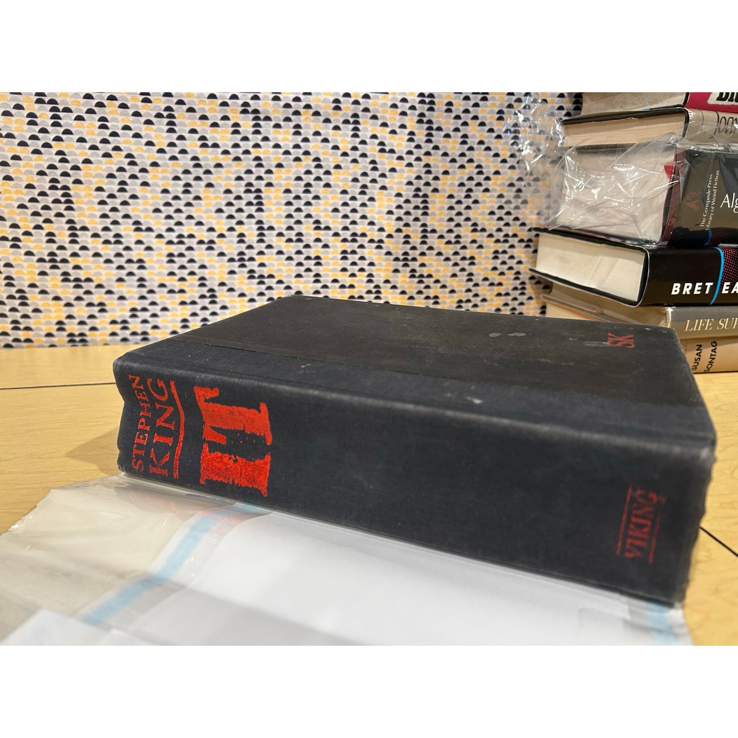 It - Stephen King - Vintage Hardcover Book - Viking Books - Club Edition,