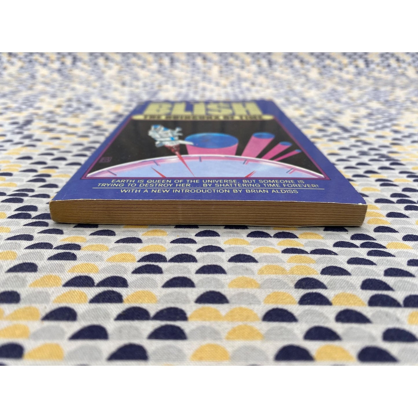 The Quincunx Of Time - James Blish - Vintage Paperback Book - Avon Edition