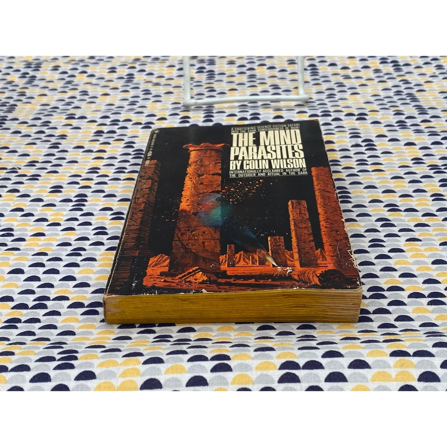 Mind Parasites- Colin Wilson - Vintage Paperback Book - 50 cent Bantam Edition