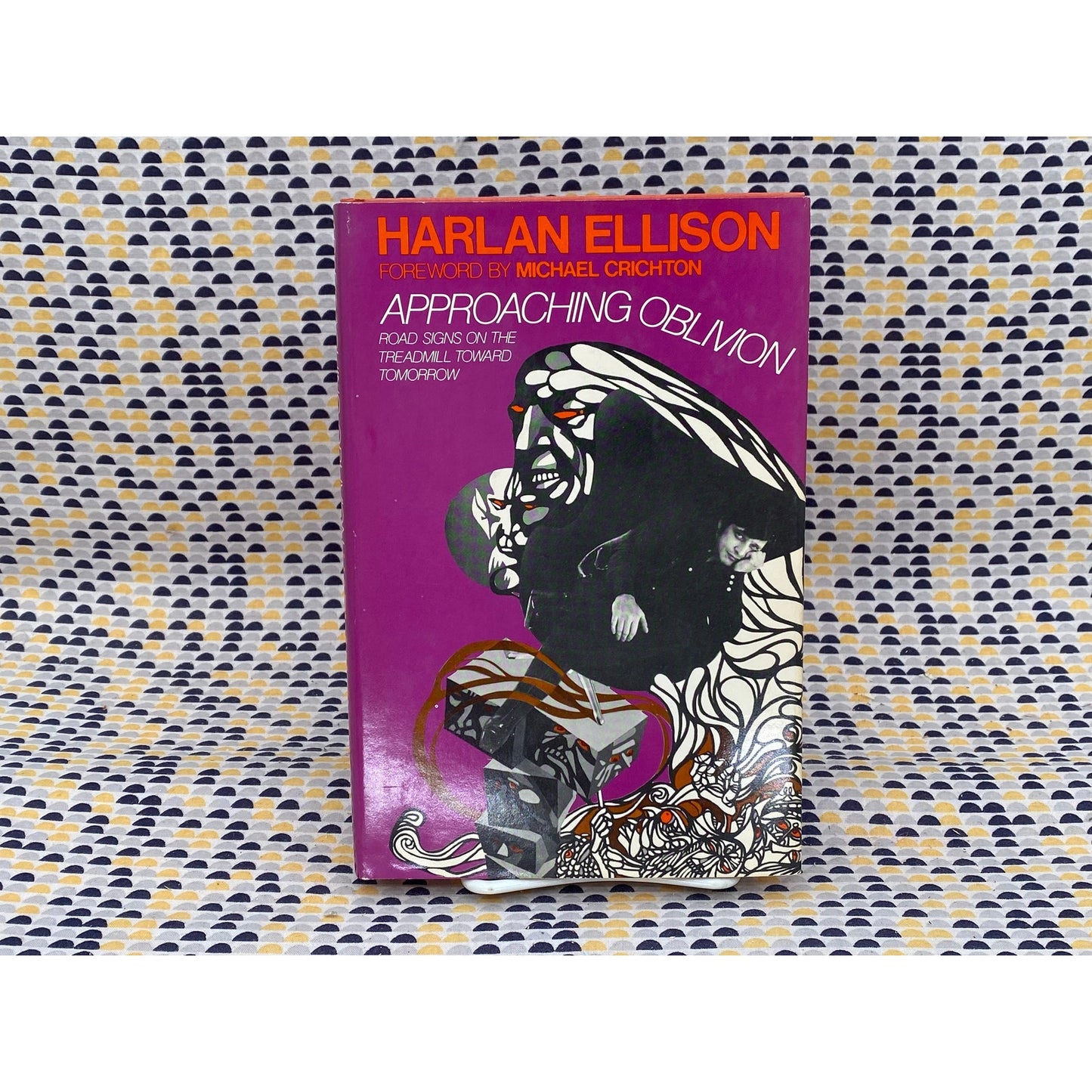 Approaching Oblivion - Harlan Ellison - Club Edition - Dillon Cover Art