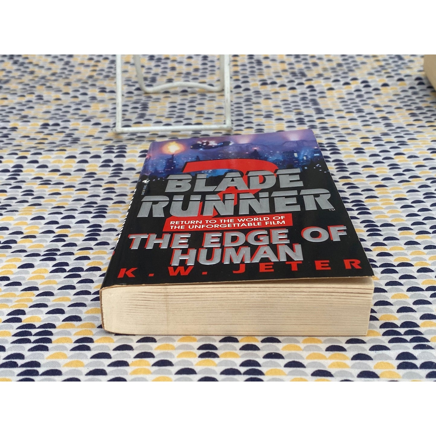 Blade Runner 2 - The Edge Of Human - K.W. Jeter - Paperback - Bantam Edition