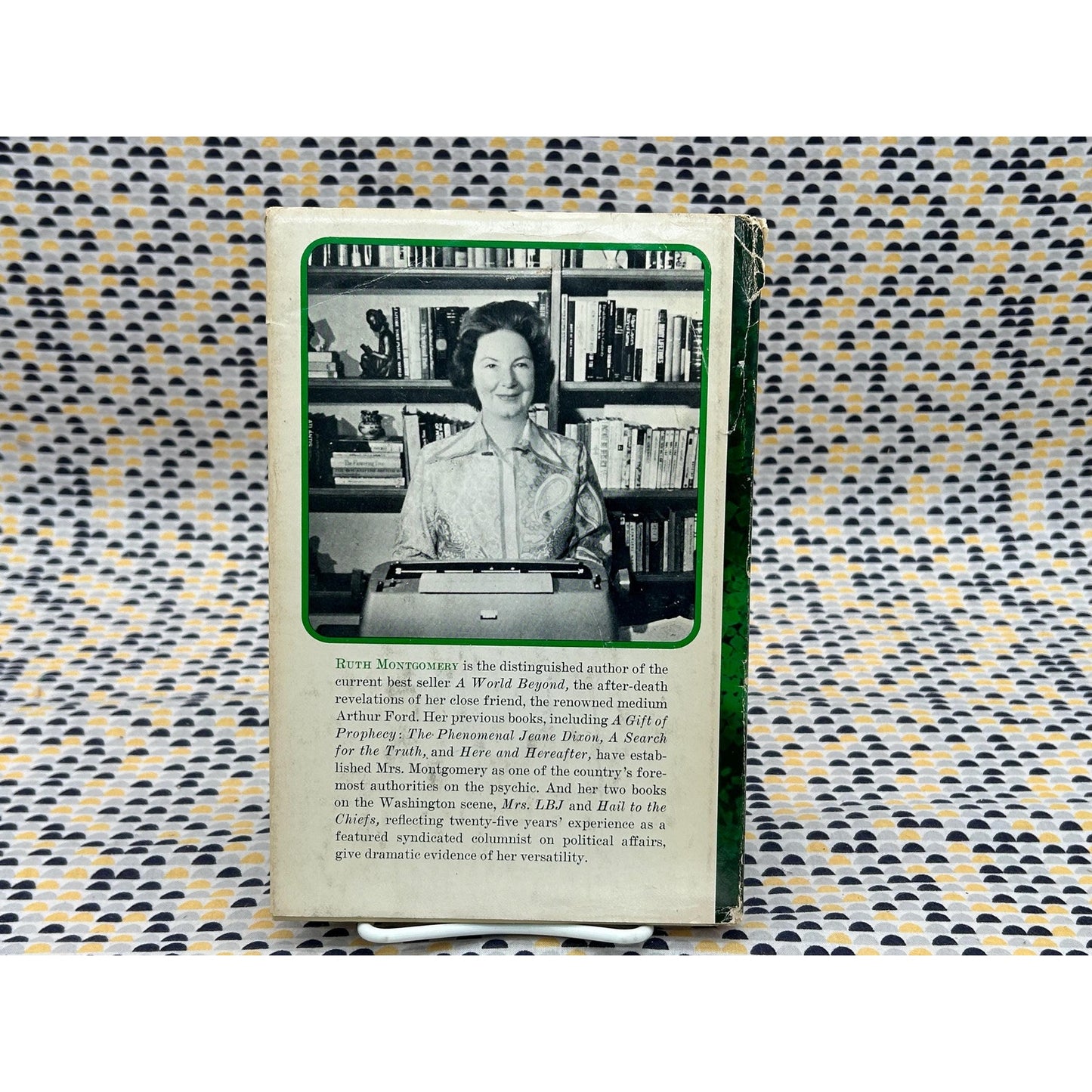 Born To Heal - Ruth Montgomery - Coward, McCann, and Geoghegan Edition