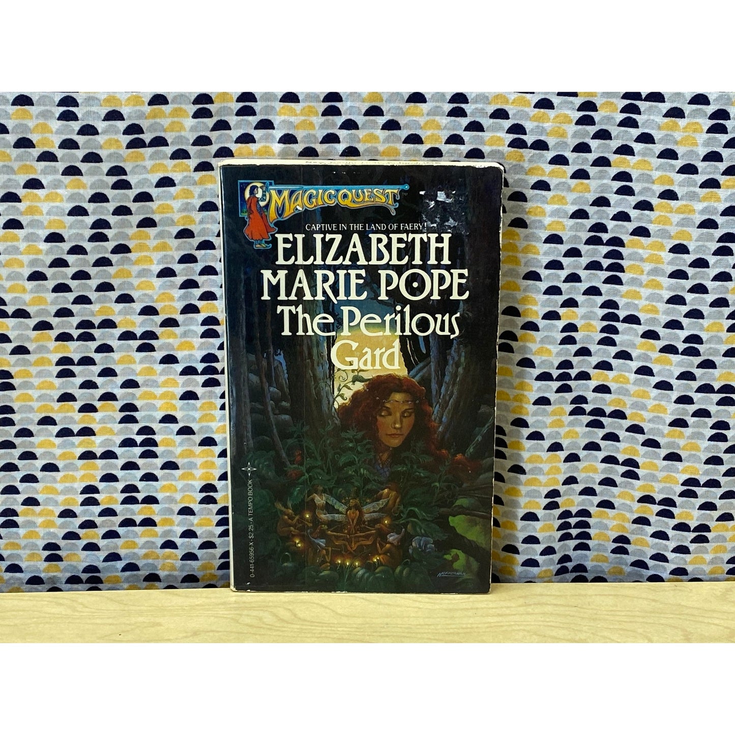 Magic Quest #2 - The Perilous Gard - Elizabeth Marie Pope - Tempo Edition
