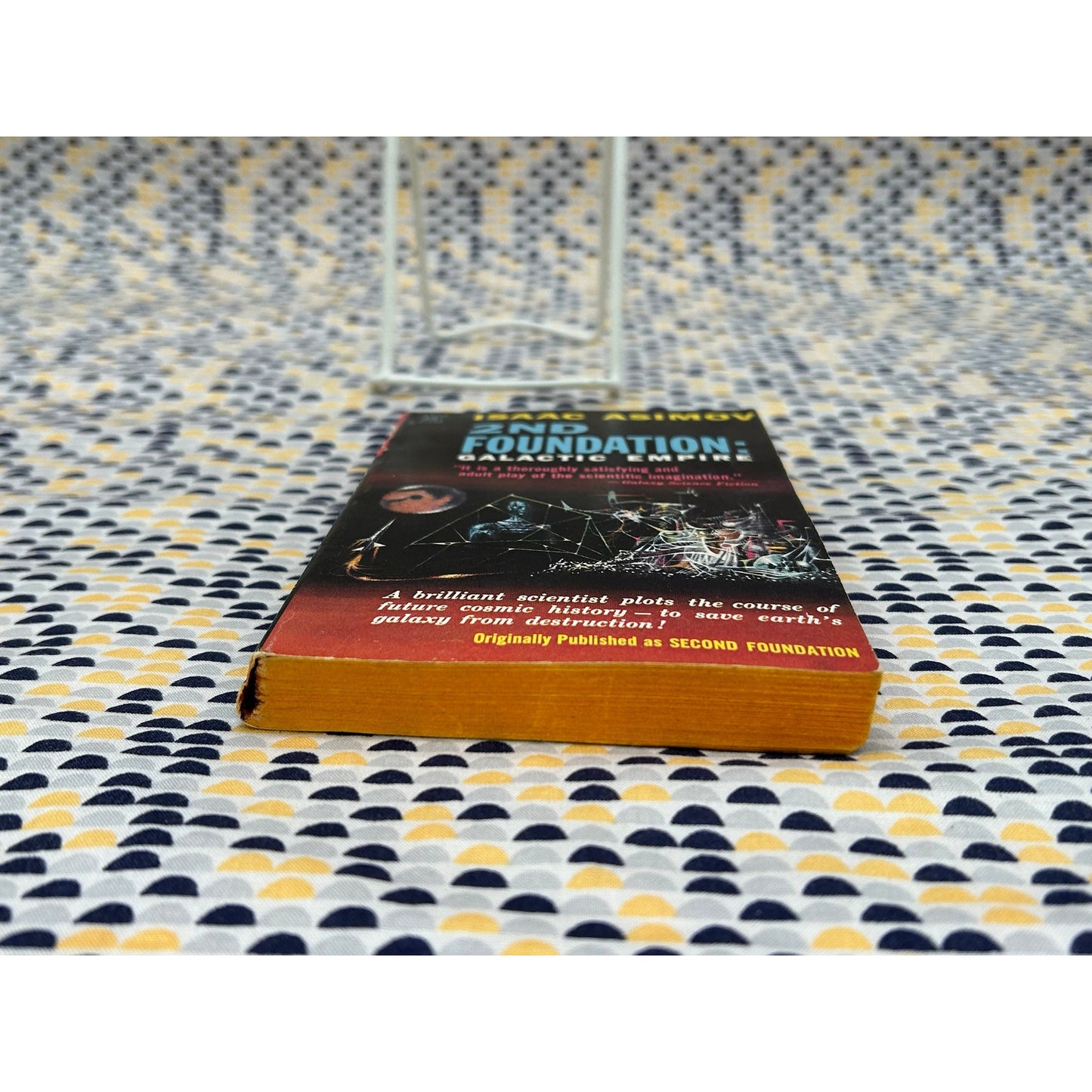 Second Foundation - Isaac Asimov - Vintage Paperback - 35 cent Avon Edition