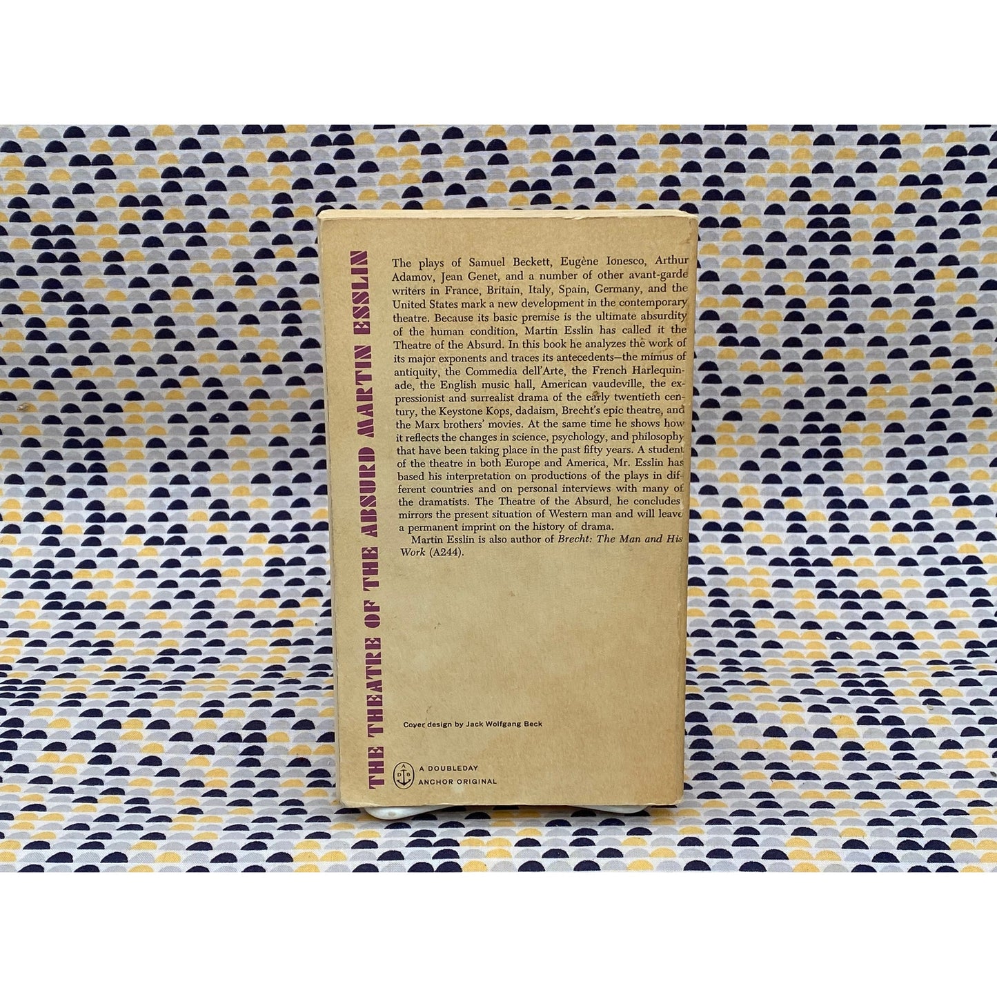 The Theatre of the Absurd - Martin Esslin - Doubleday Anchor Edition