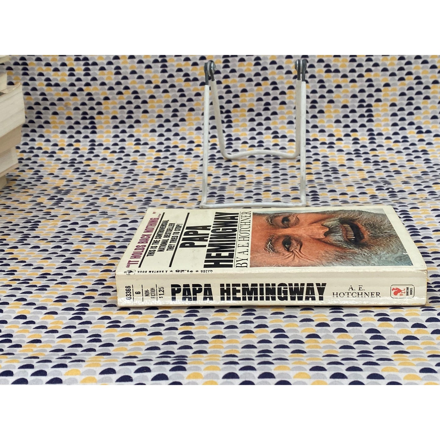 Papa Hemingway - A. E. Hotchner - Vintage Paperback Book - Bantam Edition