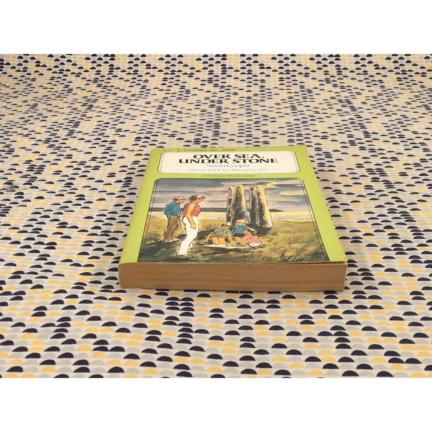 Over Sea, Under Stone - Susan Cooper - Voyager/HBJ - Illustrated Paperback