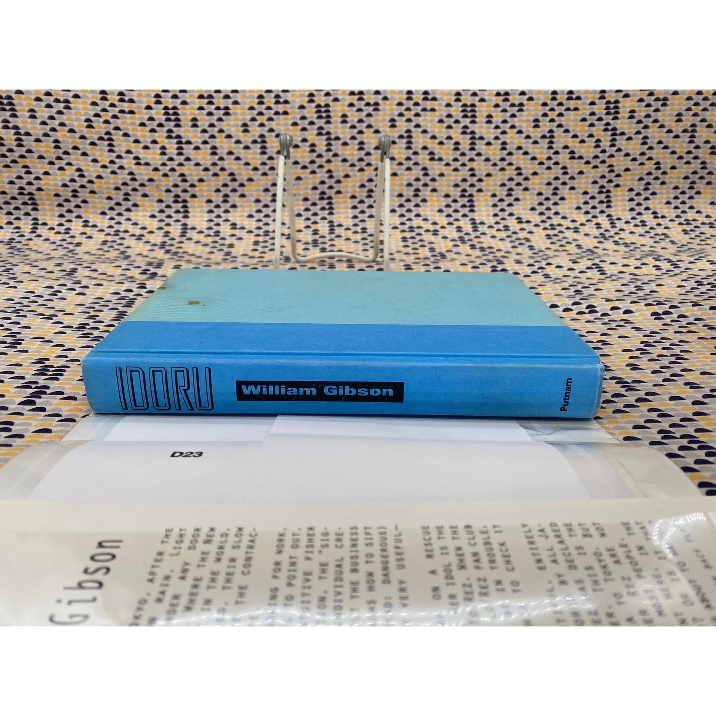 Idoru - William Gibson - Vintage Hardcover Book - Putnam Books - 1st Edition, 1st Printing