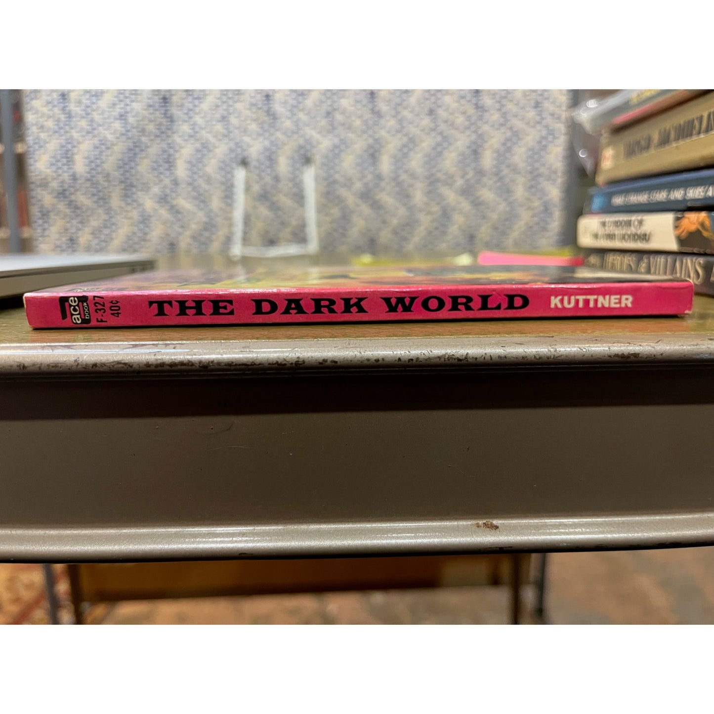 The Dark World - Henry Kuttner - Ace Books- Paperback