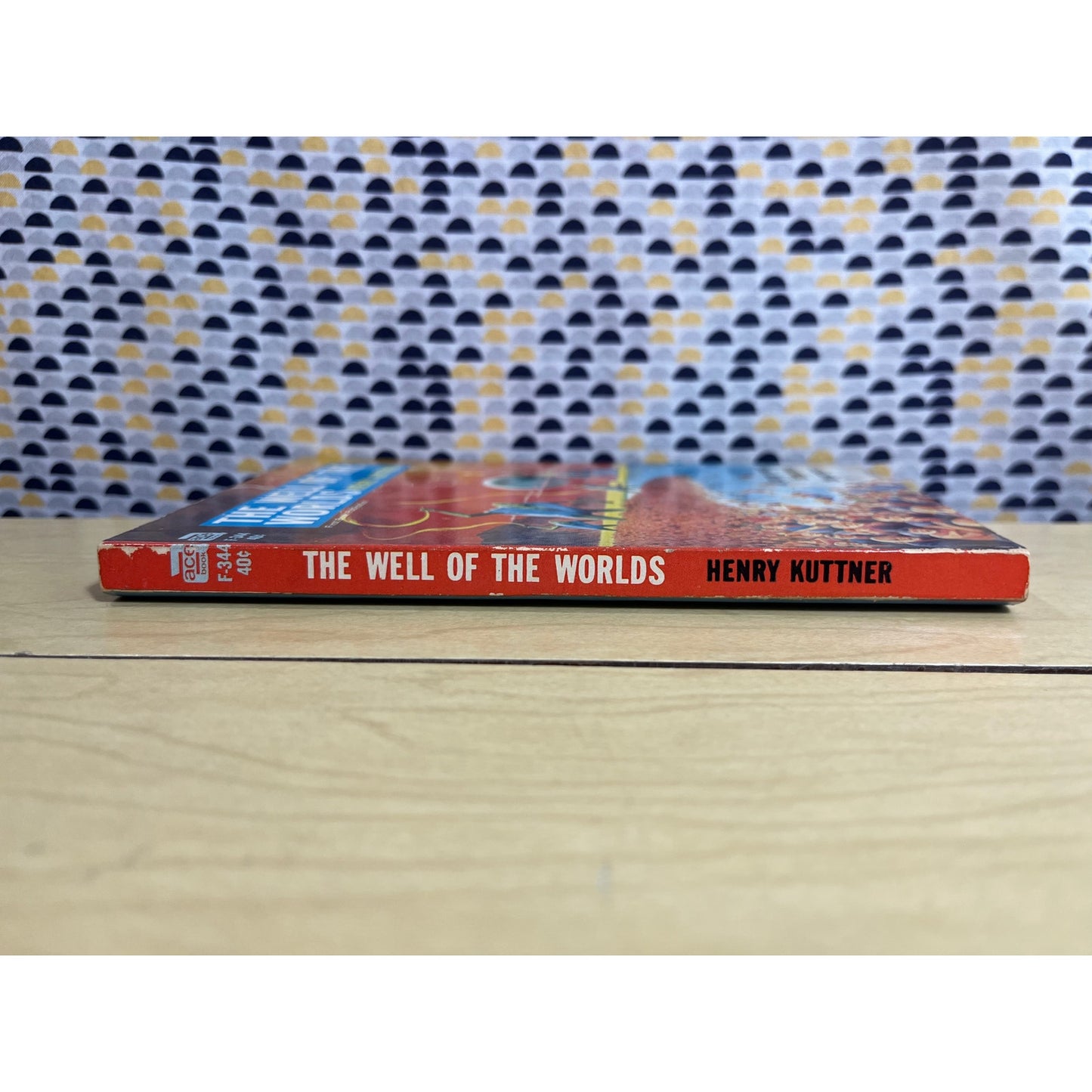 The Well of the Worlds - Henry Kuttner - Ace Books - Paperback