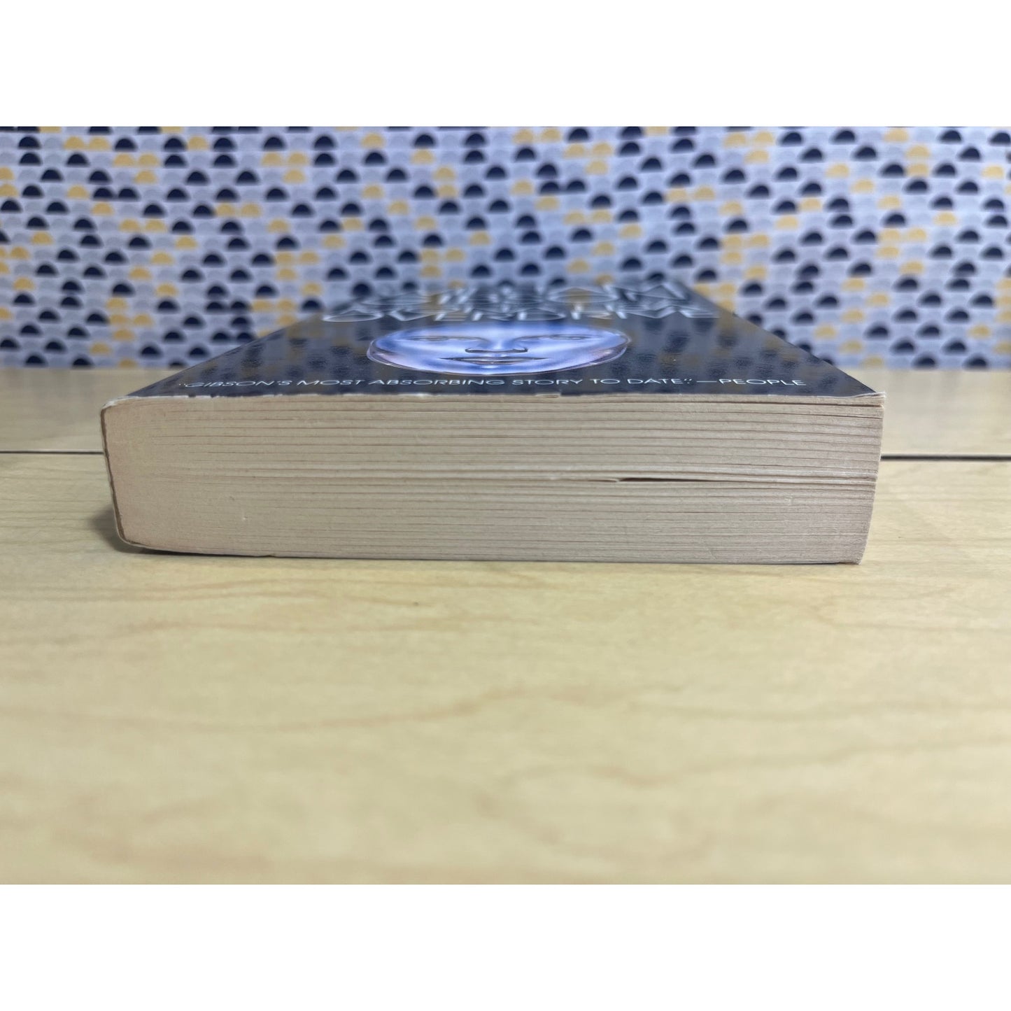 Mona Lisa Overdrive - William Gibson - Vintage Paperback Book - Bantam Spectra Edition