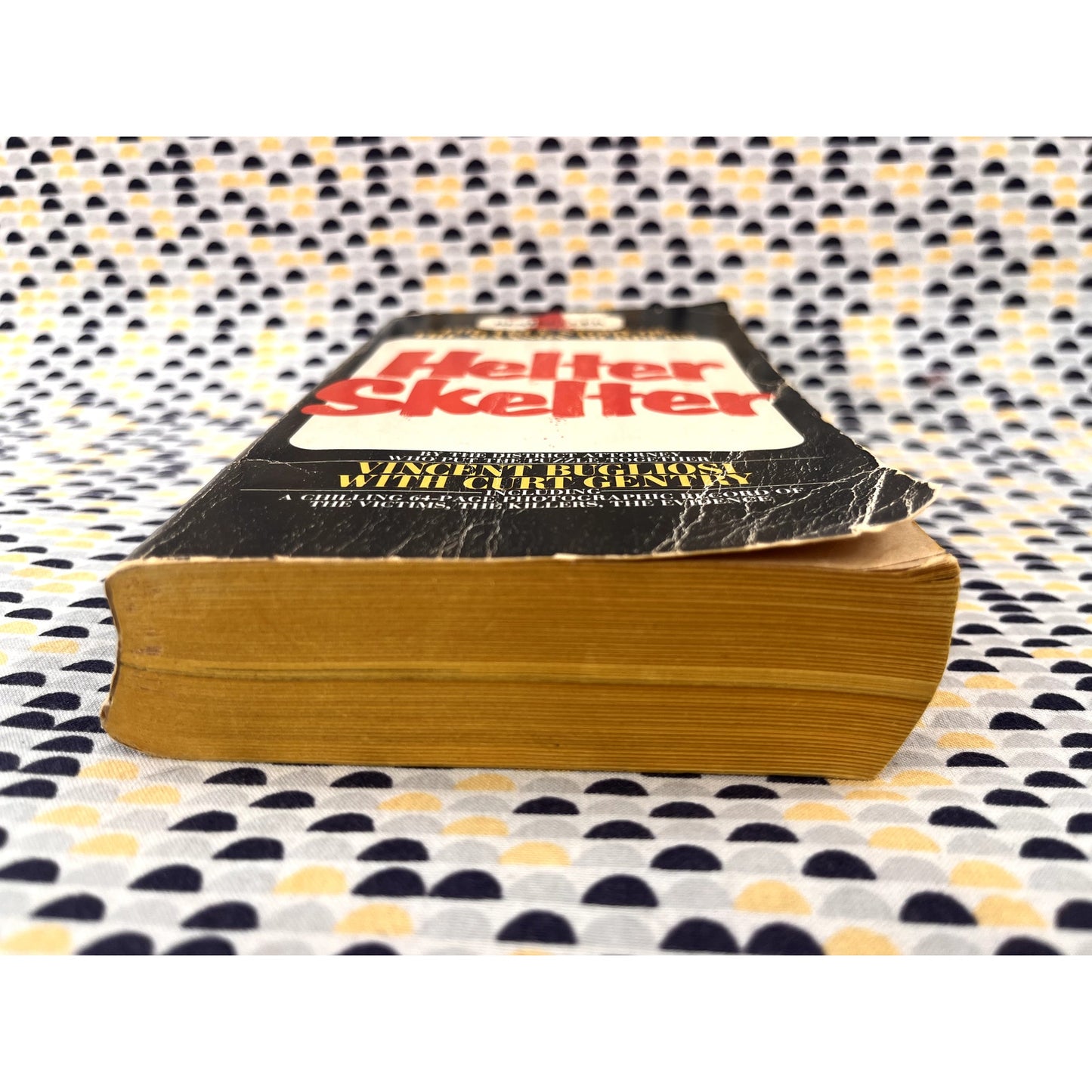 Helter Skelter - The True Story of the Manson Murders - Vincent Bugliosi - Vintage Paperback Book