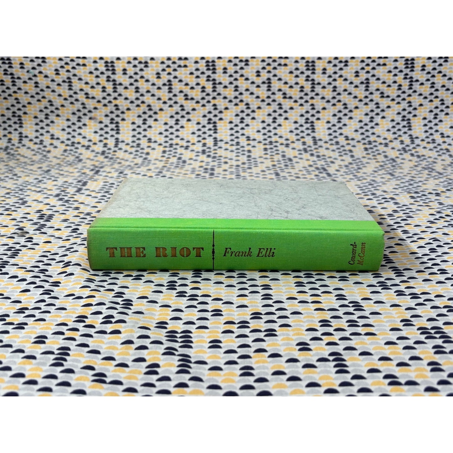 The Riot - Frank Elli - Coward-McCann - Hardcover