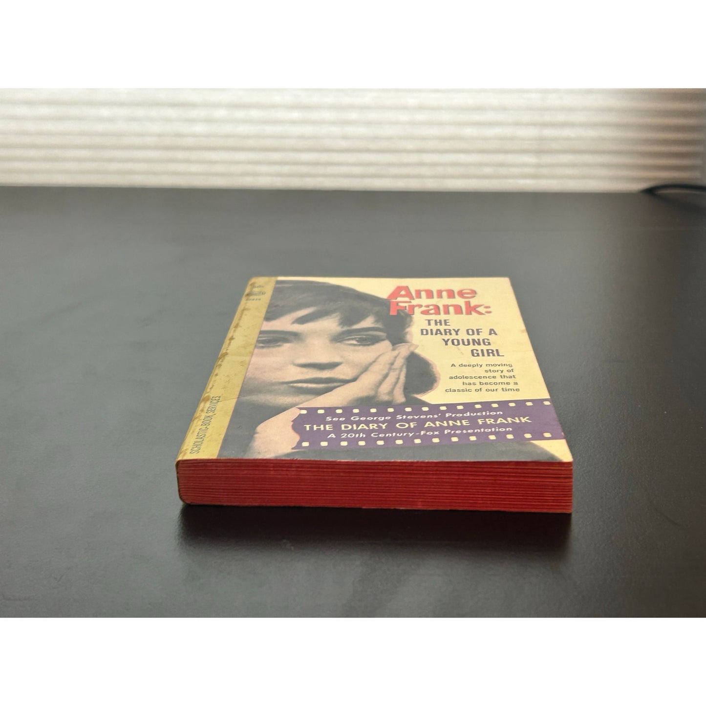 Anne Frank - The Diary of a Young Girl - Scholastic Books Edition