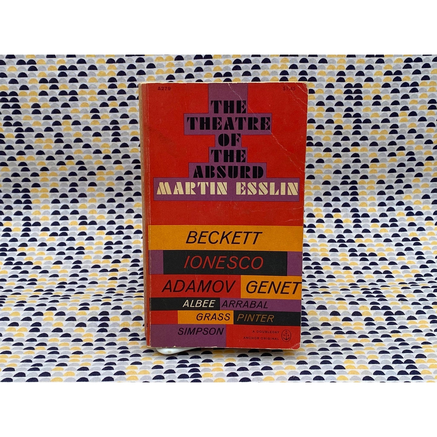 The Theatre of the Absurd - Martin Esslin - Doubleday Anchor Edition