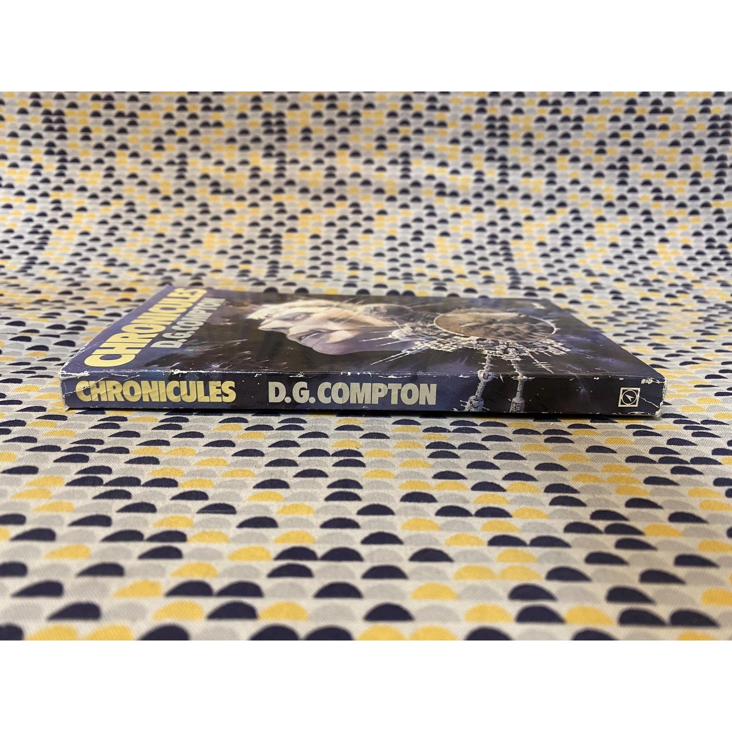 Chronicules - D.G. Compton - Vintage Paperback - Arrow UK Edition