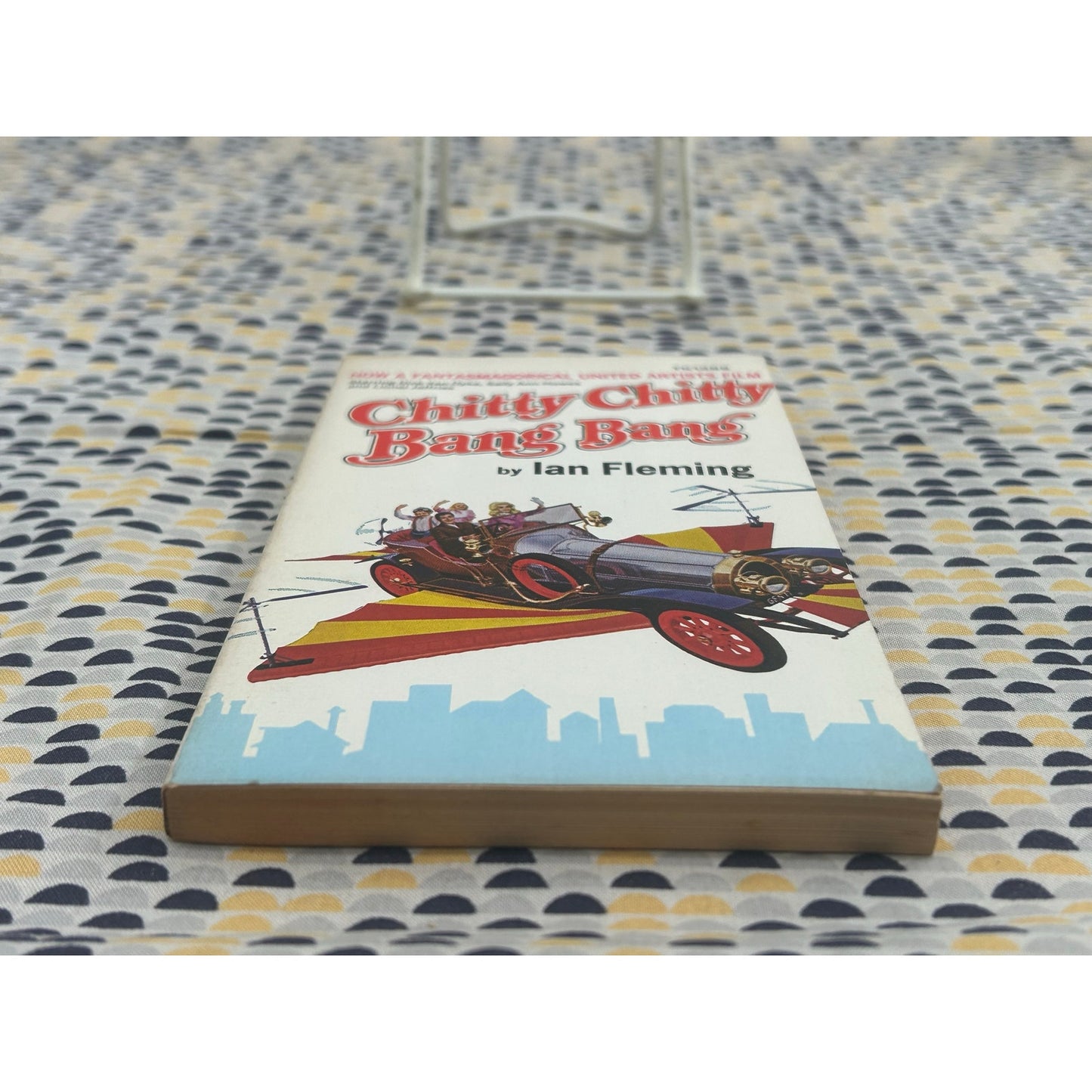 Chitty Chitty Bang Bang - Ian Fleming - Vintage Paperback Book - Signet Edition