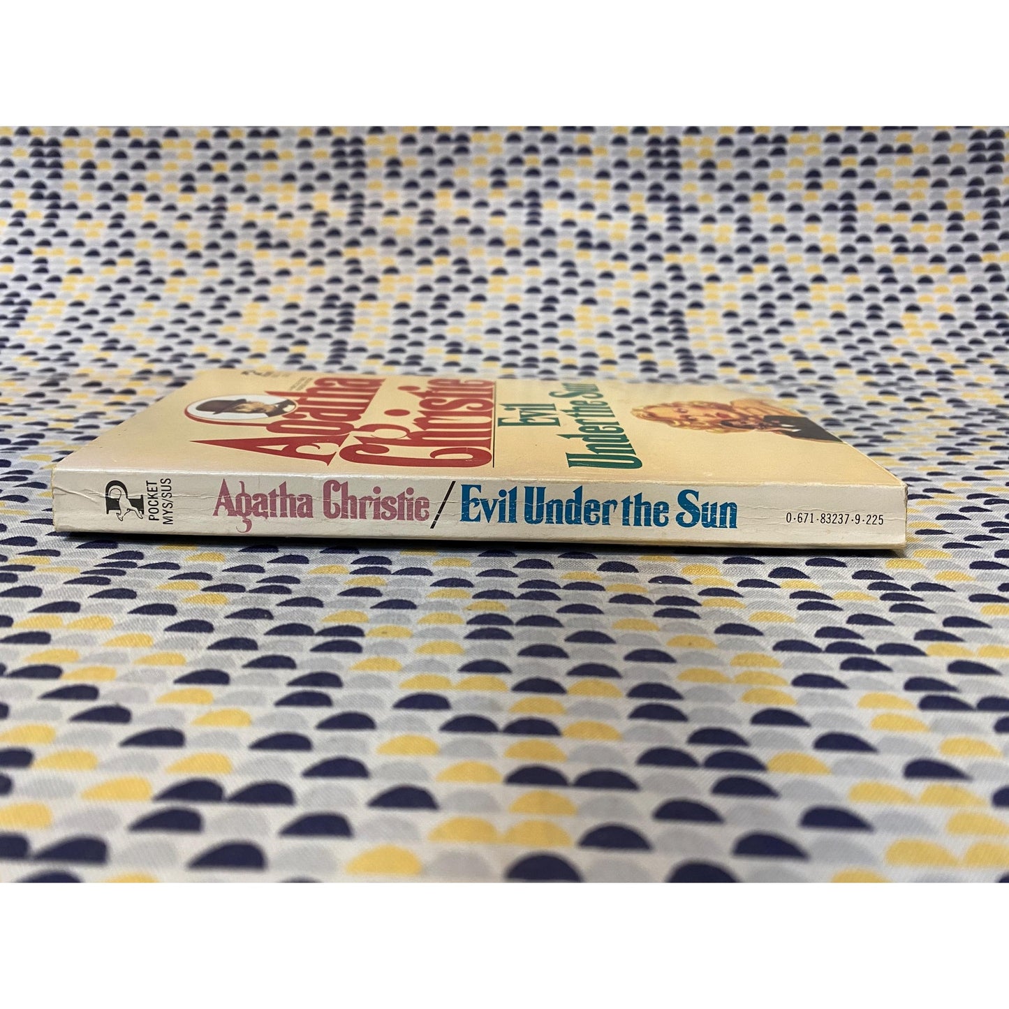 Evil Under the Sun - Agatha Christie - Hecule Poirot Mystery - Vintage Paperback Book
