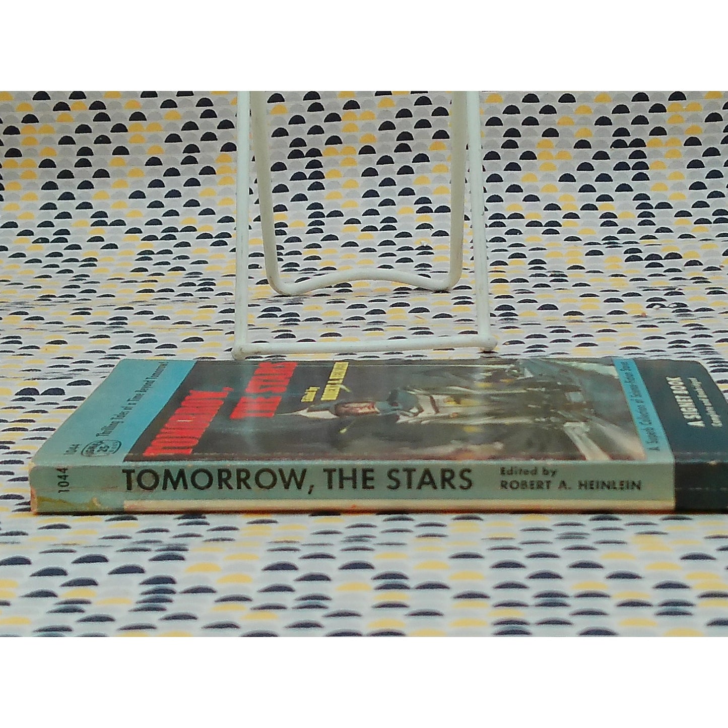 Tomorrow, The Stars - Robert A. Heinlein, editor - Signet Edition