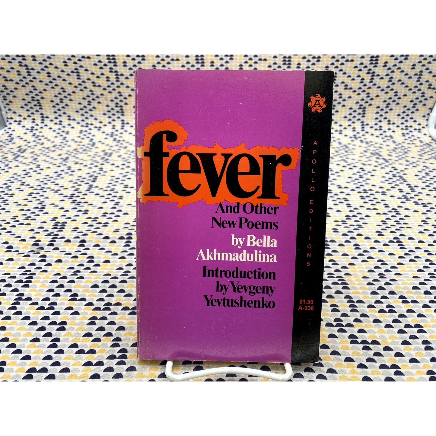 Fever - Bella Akhmadulina - Apollo - Paperback