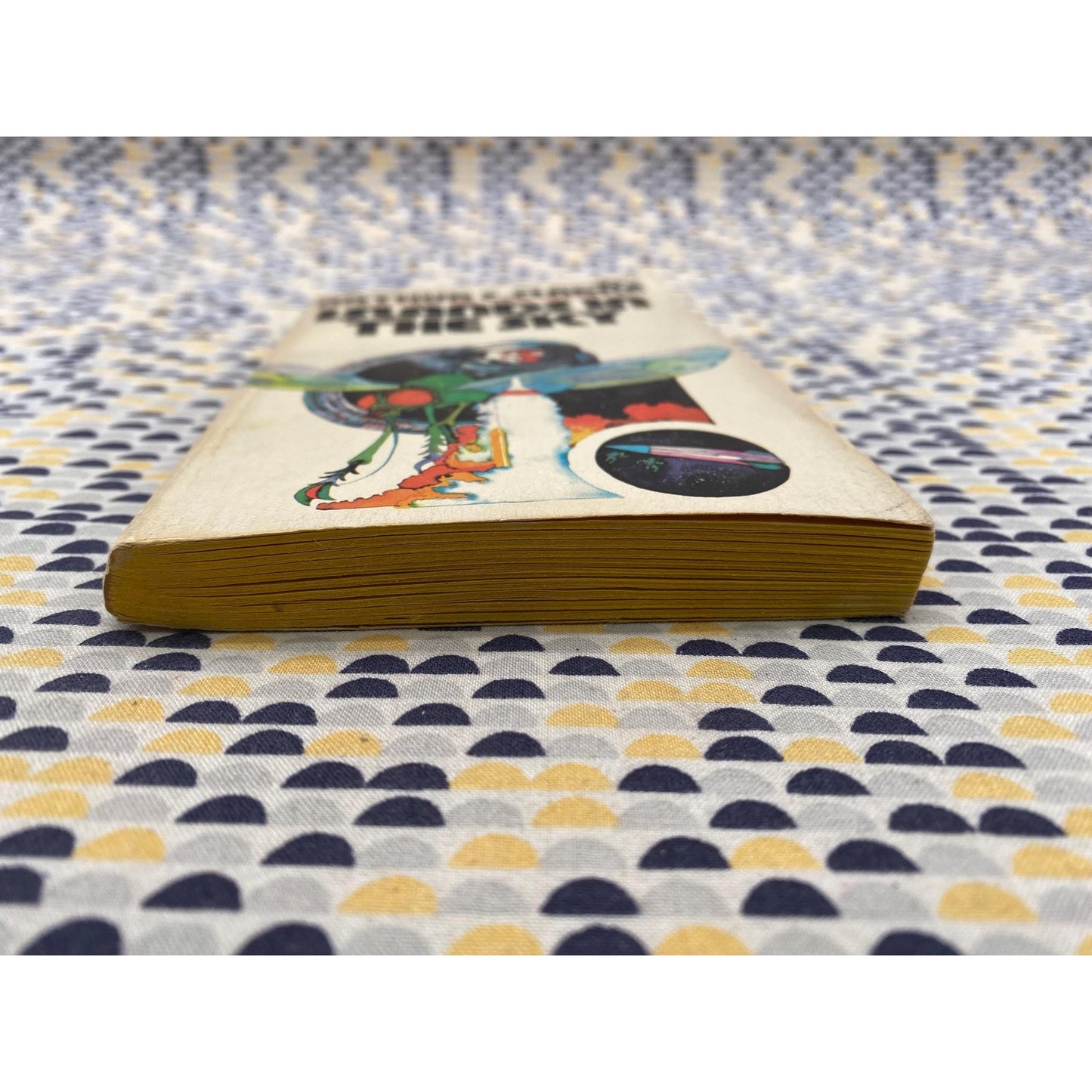 Islands in the Sky - Arthur C. Clarke - Vintage Paperback - Signet Edition