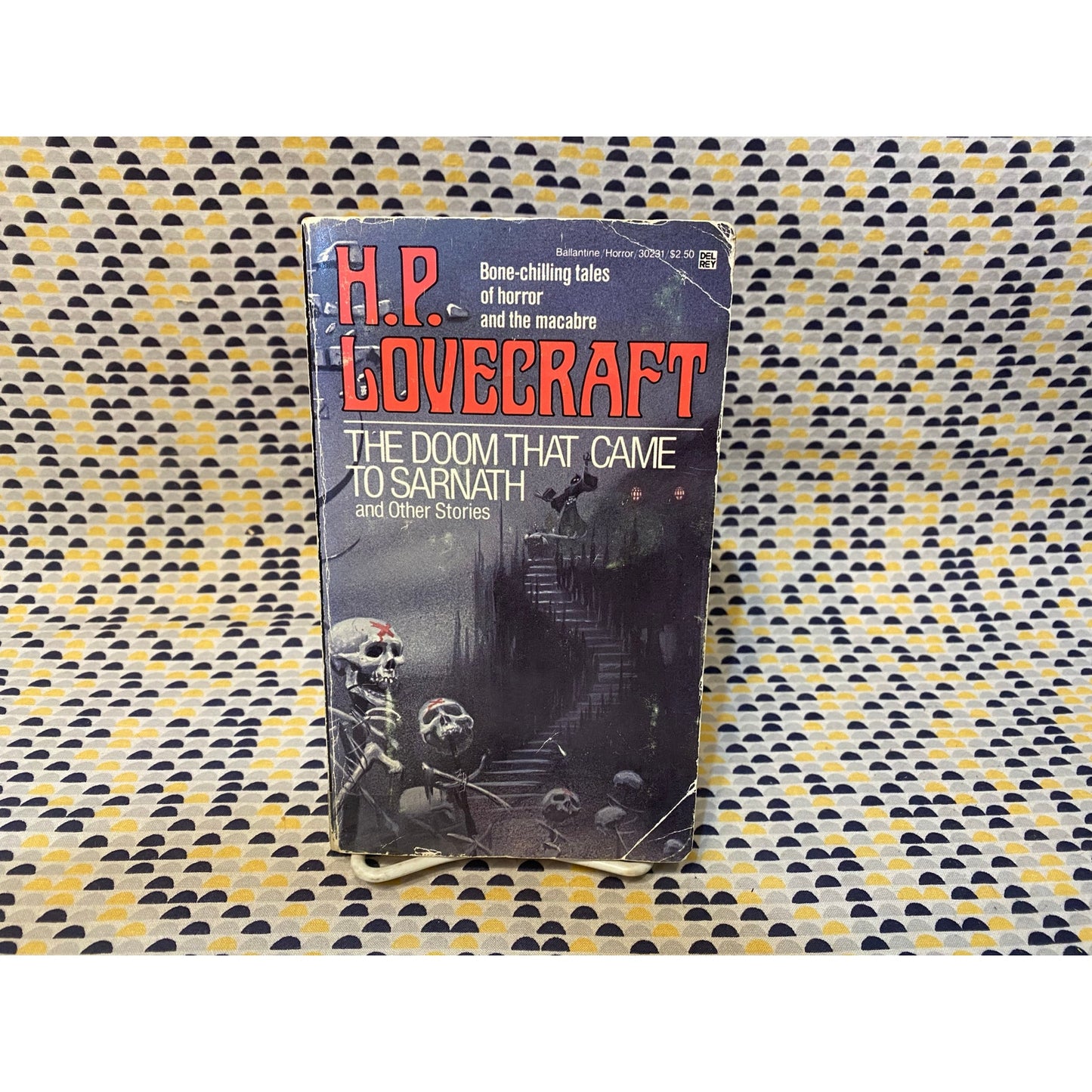 H.P. Lovecraft - The Doom That Came to Sarnath - Vintage Paperback Book - Ballantine Horror Edition