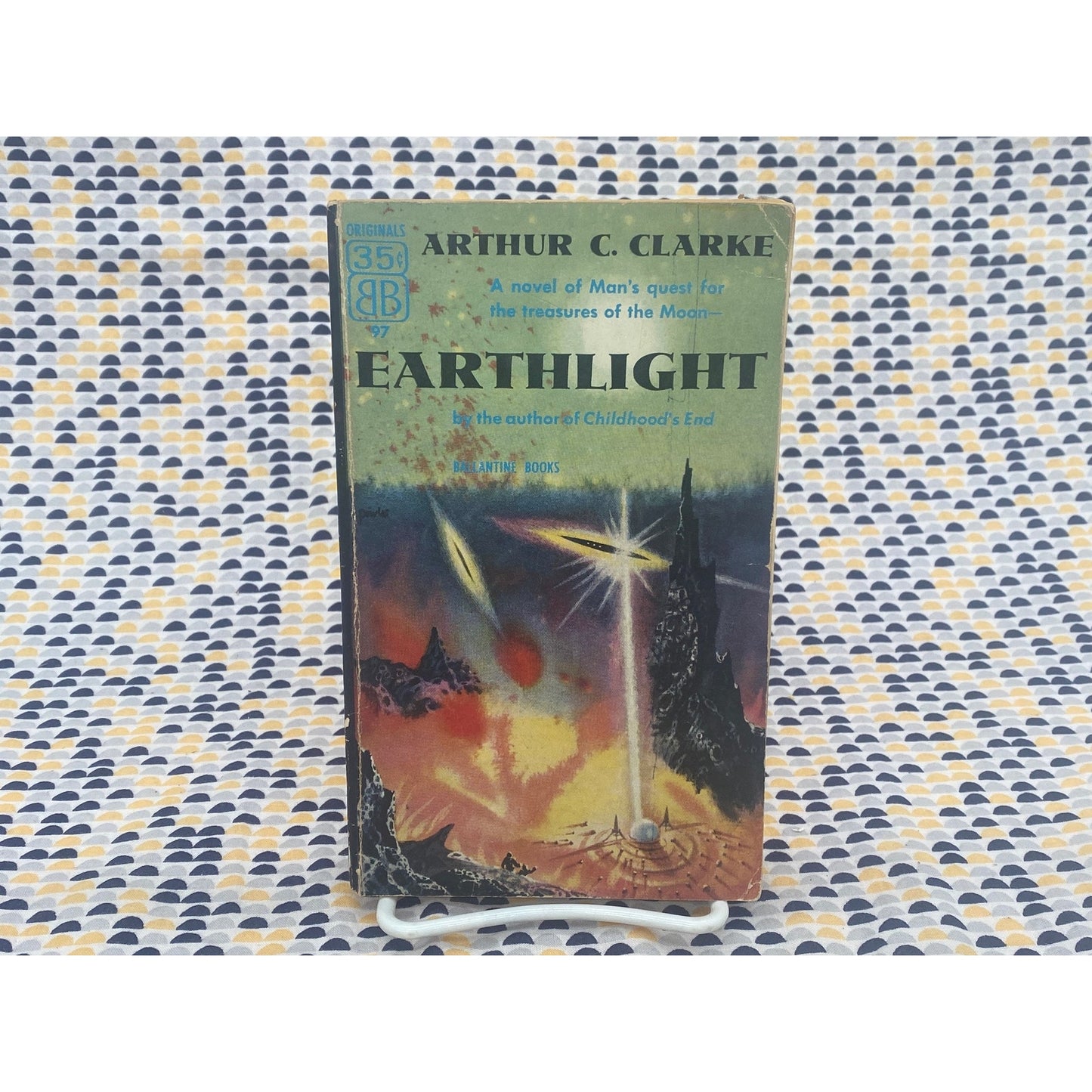 Earthlight - Arthur C. Clarke - Vintage Paperback Book - Ballantine Edition