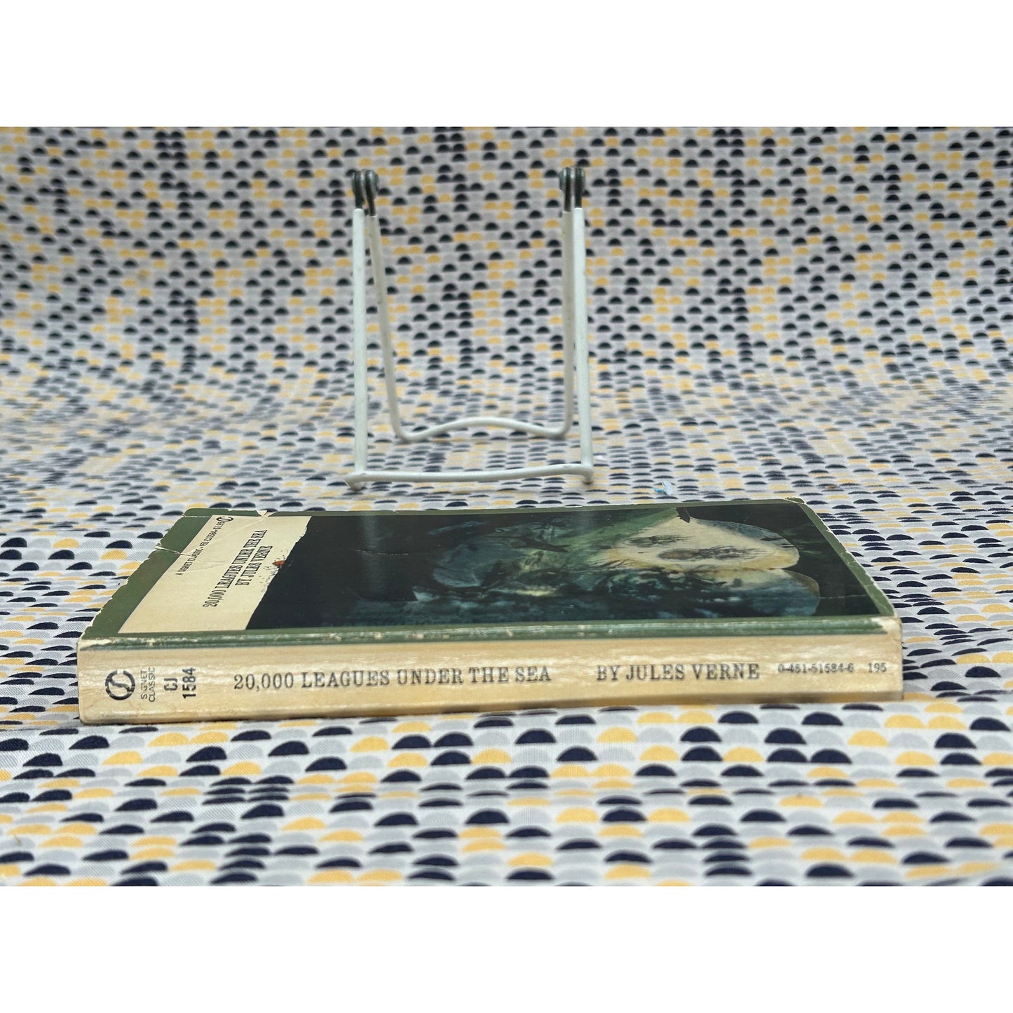 20,000 Leagues Under the Sea - Jules Verne - Signet Classics Edition