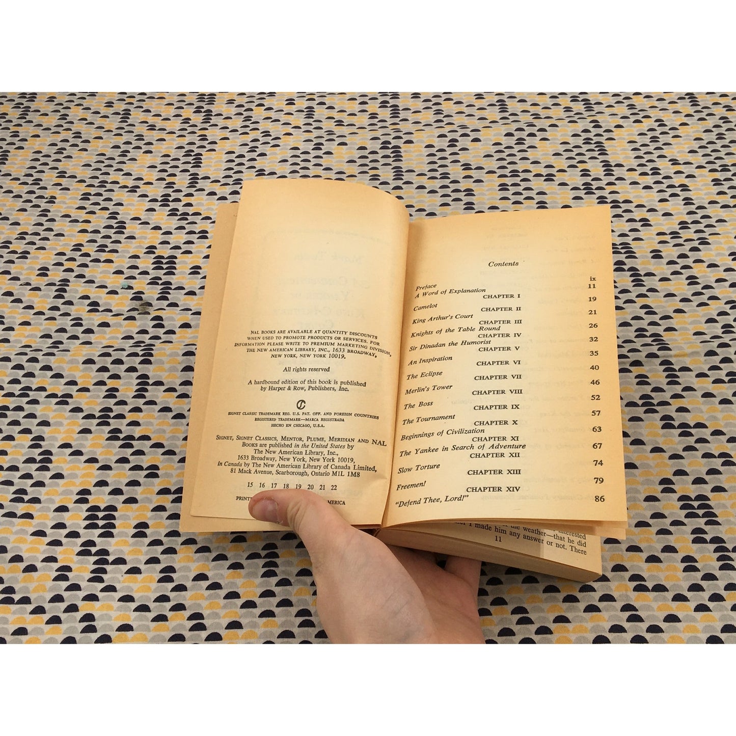 A Connecticut Yankee in King Arthur’s Court - Mark Twain - Signet Classics - Paperback