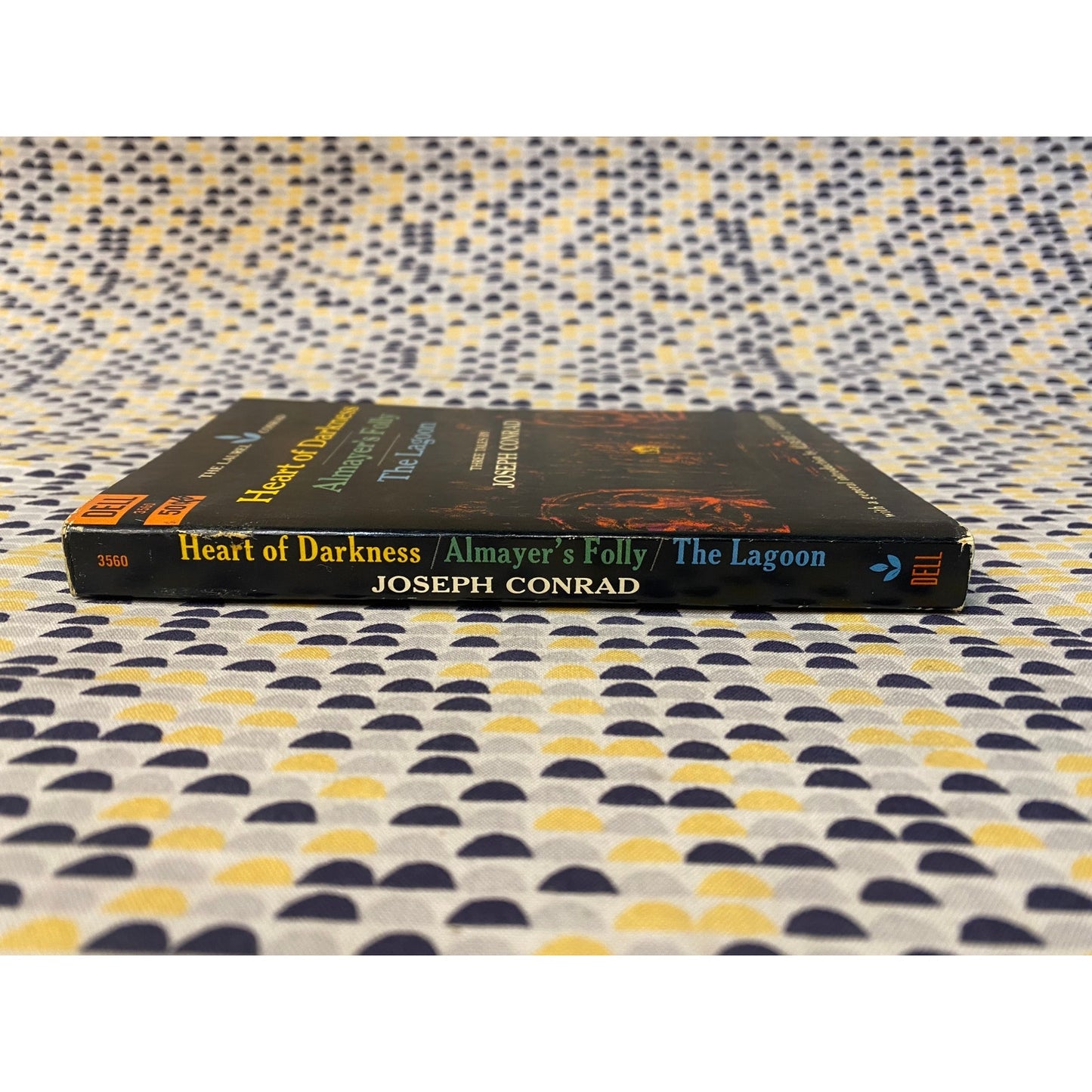 Three Tales - Heart of Darkness - Joseph Conrad - Dell - Paperback