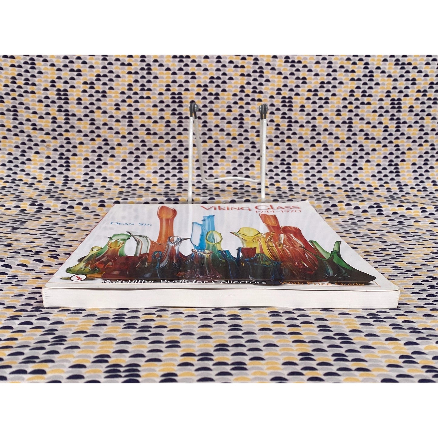 Viking Glass: 1944-1970 - Dean Six - Vintage Paperback Book - Schiffer Publishing Co. Edition