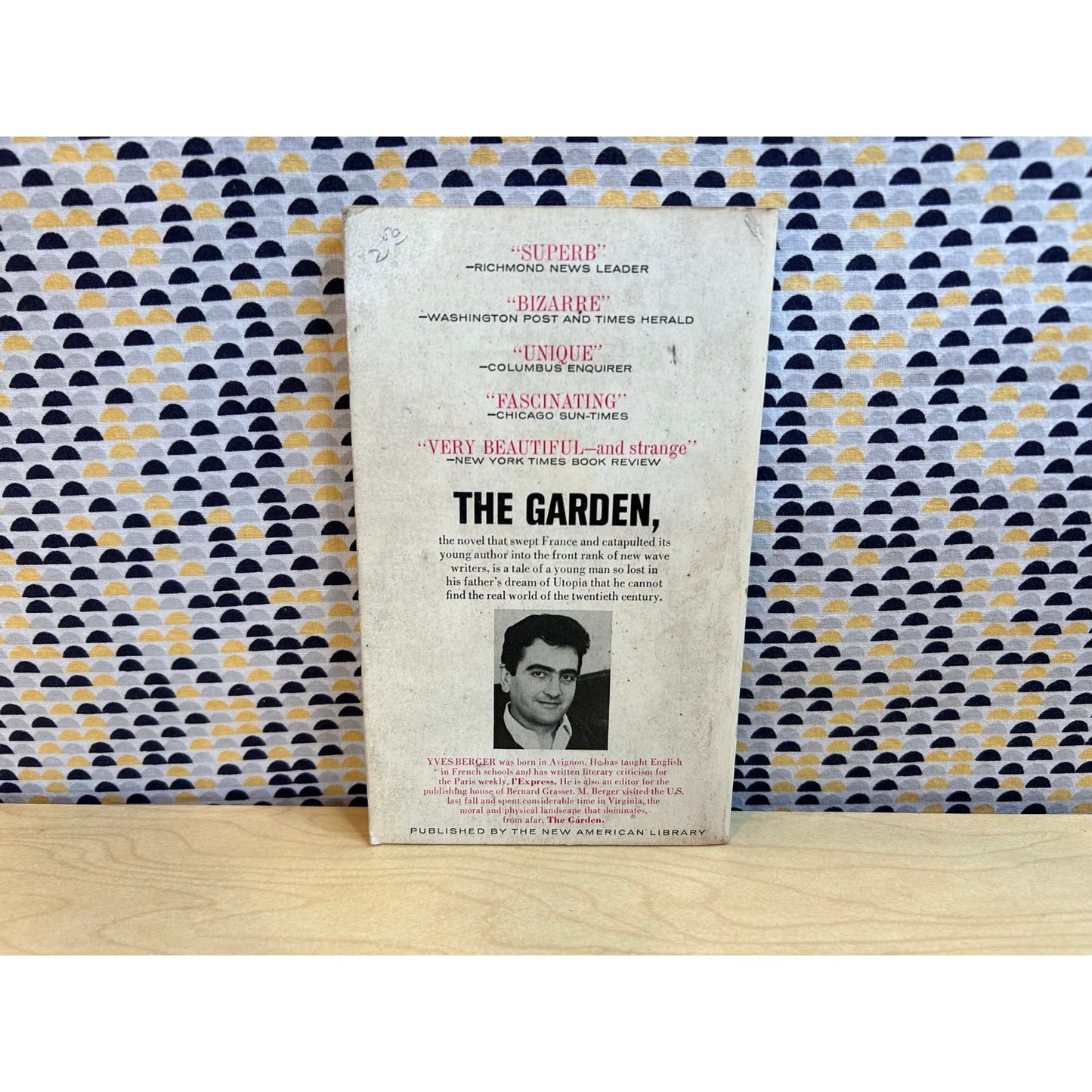 The Garden - Yves Berger - Vintage Paperback Book - Signet Edition