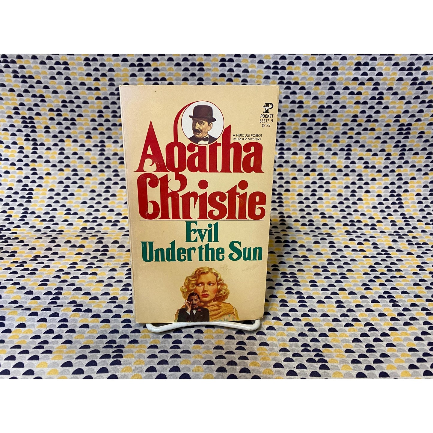 Evil Under the Sun - Agatha Christie - Hecule Poirot Mystery - Vintage Paperback Book