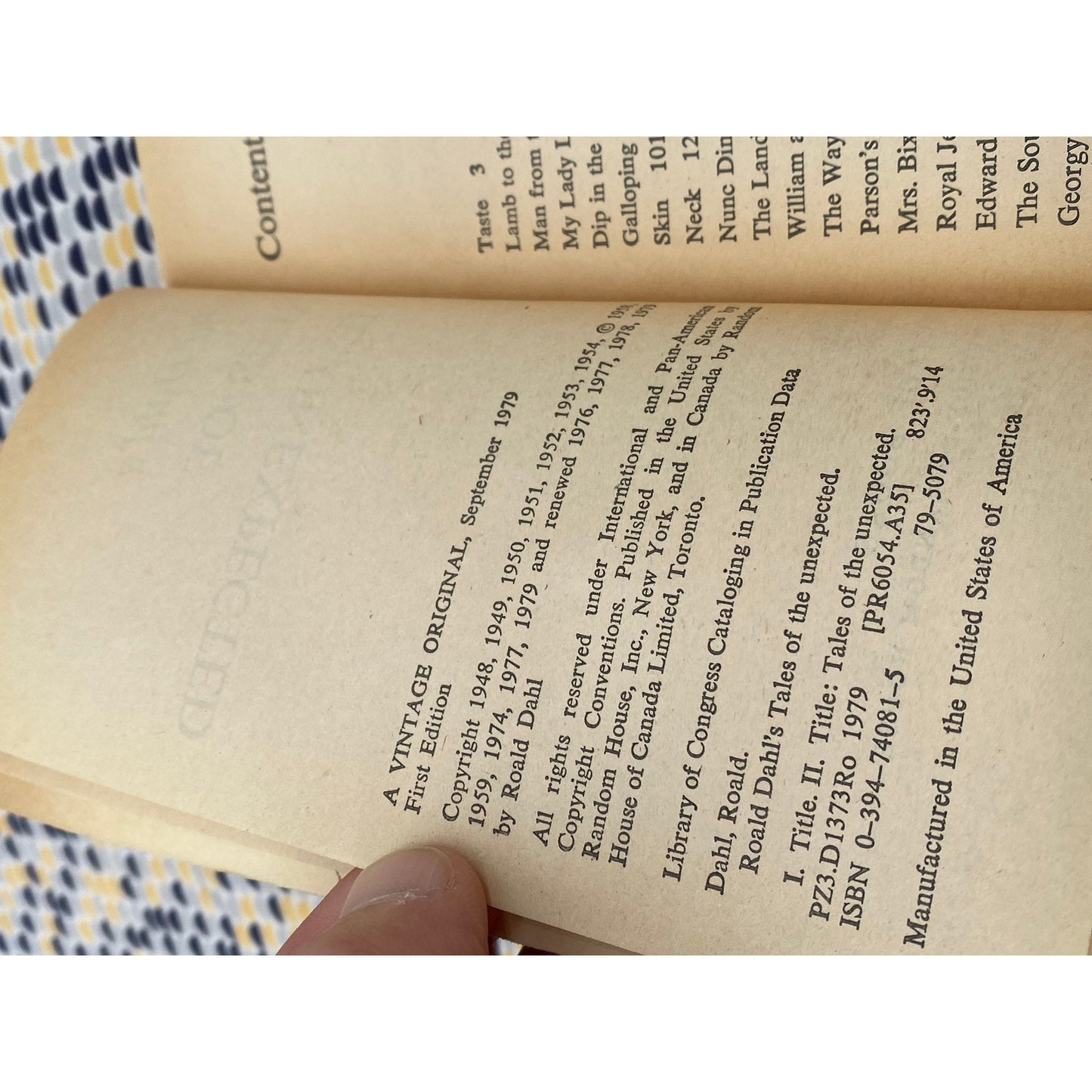 Roald Dahl's Tales of the Unexpected - Vintage Paperback Book