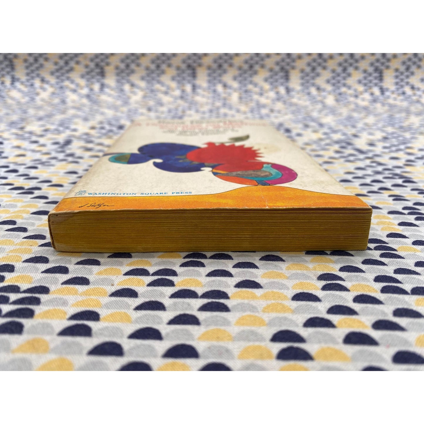 Descartes - Discourse on Method and Meditations - Vintage Paperback Book - Washington Square Press