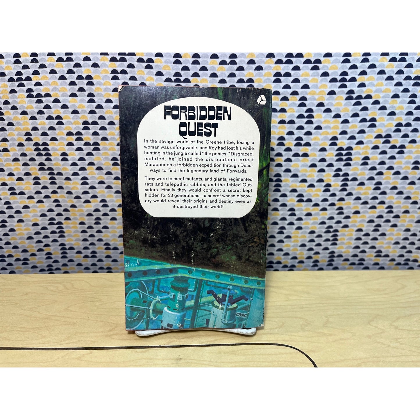 Starship - Brian Aldiss - Vintage Paperback Book - Avon Edition