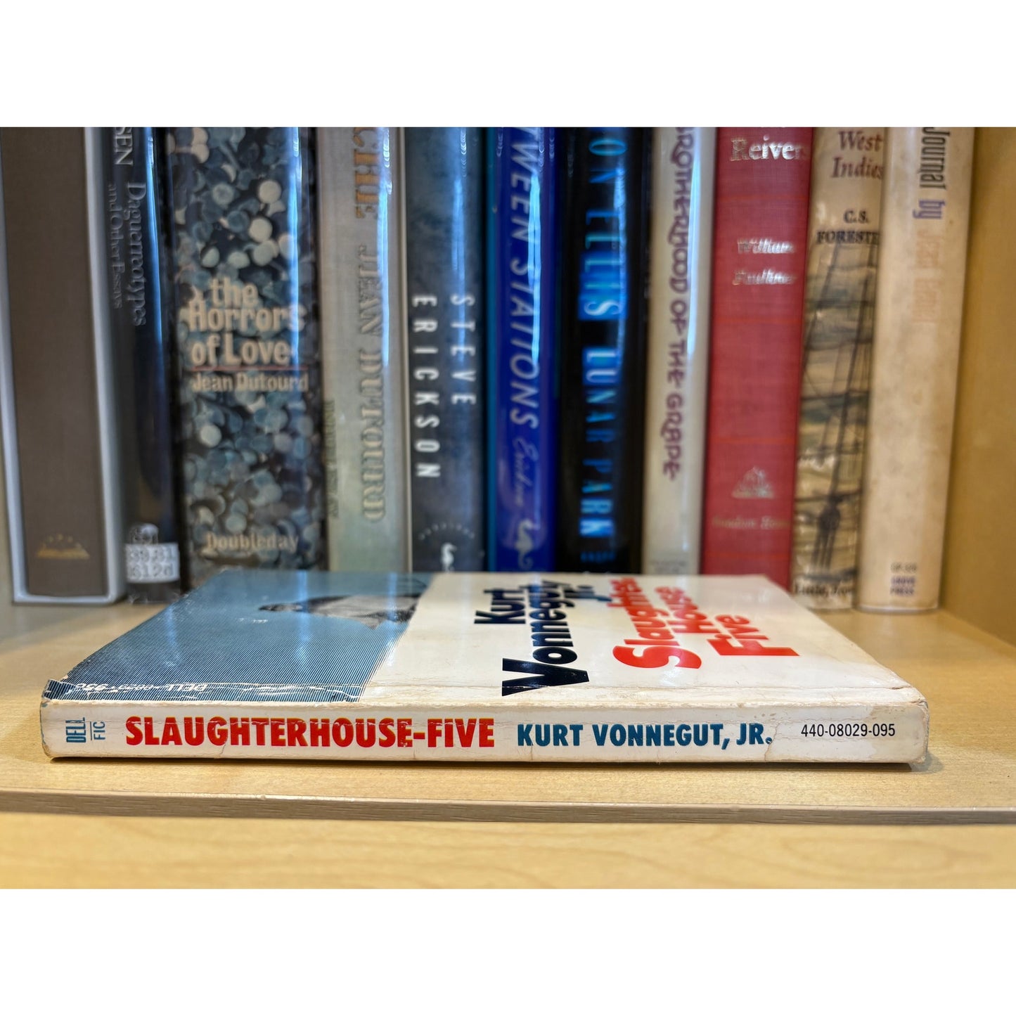 Slaughterhouse Five - Kurt Vonnegut Jr. - Vintage Paperback - Dell Edition