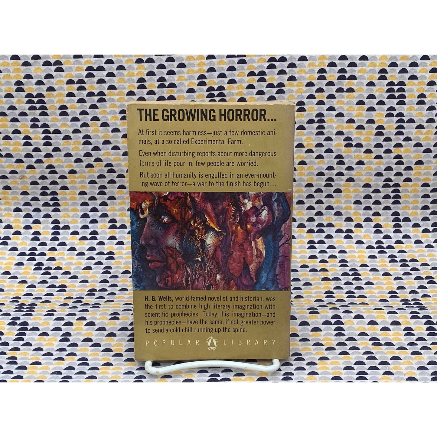 The Food of the Gods - H.G. Wells - Vintage Paperback - Popular Library Edition