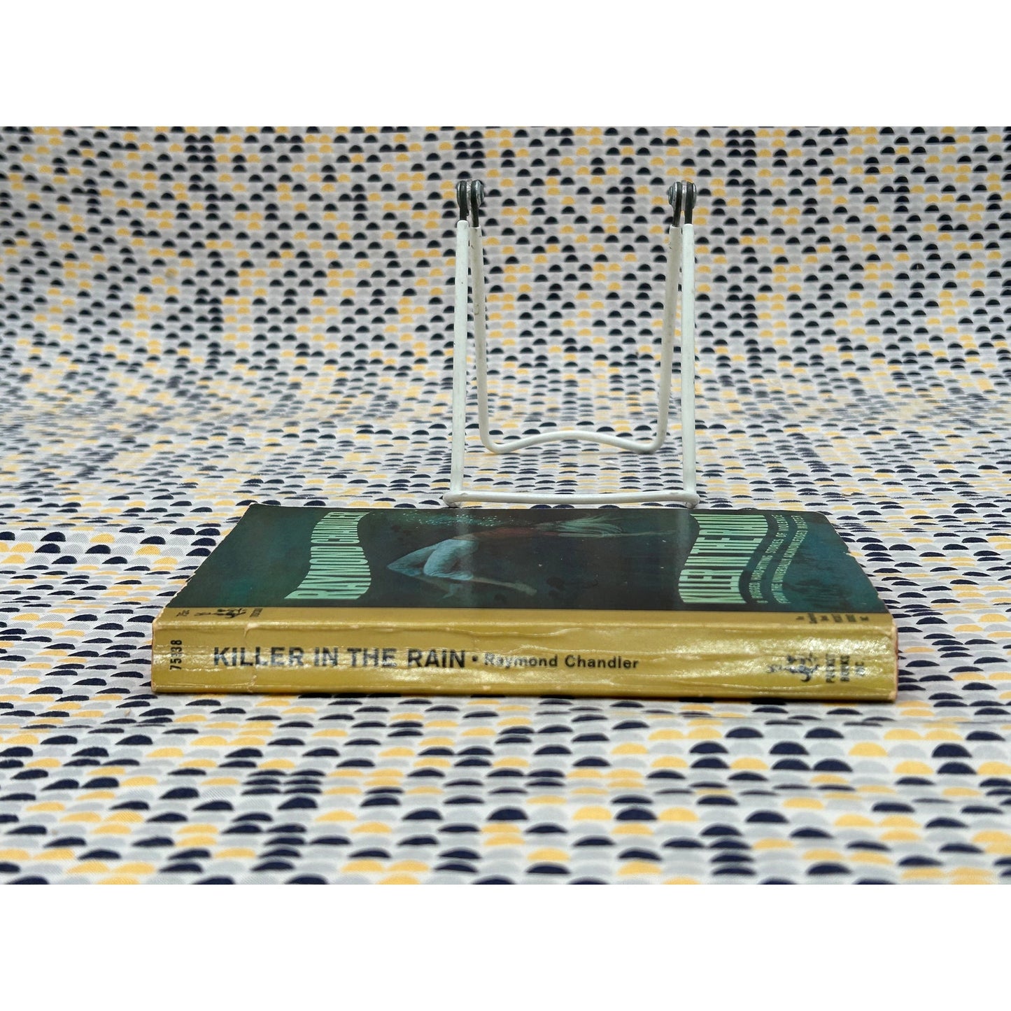 Killer in the Rain - Raymond Chandler - Vintage Paperback Book - Pocket Edition