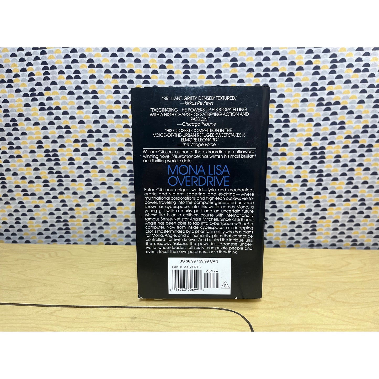Mona Lisa Overdrive - William Gibson - Vintage Paperback Book - Bantam Spectra Edition