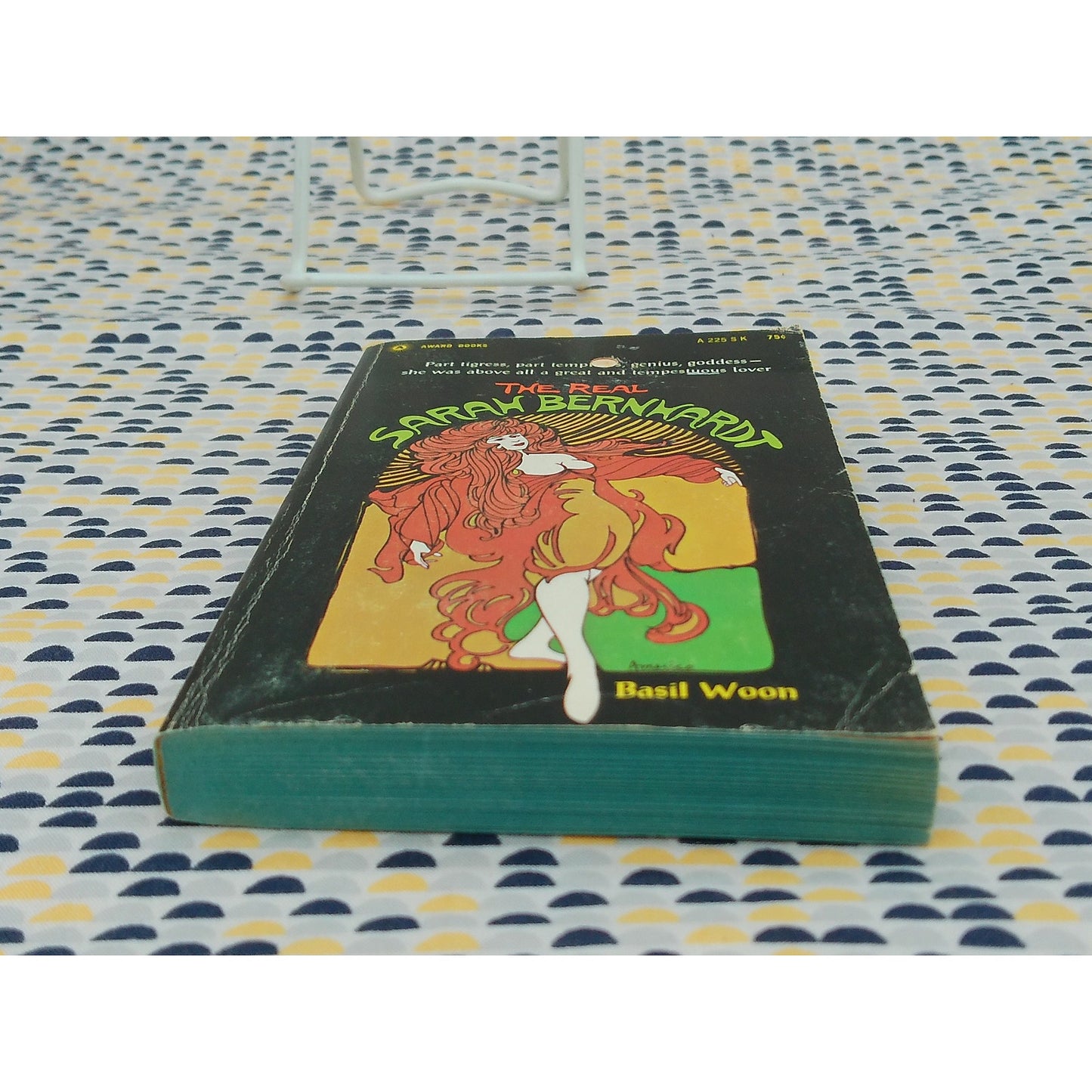 The Real Sarah Bernhardt - Basil Woon - Vintage Paperback - Award Books Edition