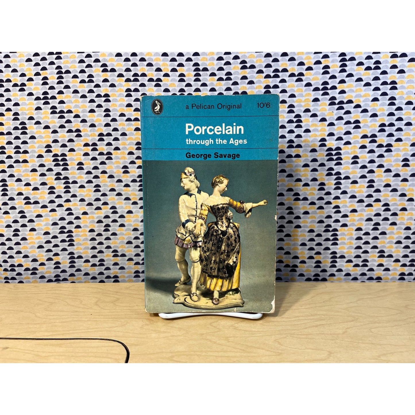 Porcelain Through the Ages - George Savage - Pelican Books - Paperback