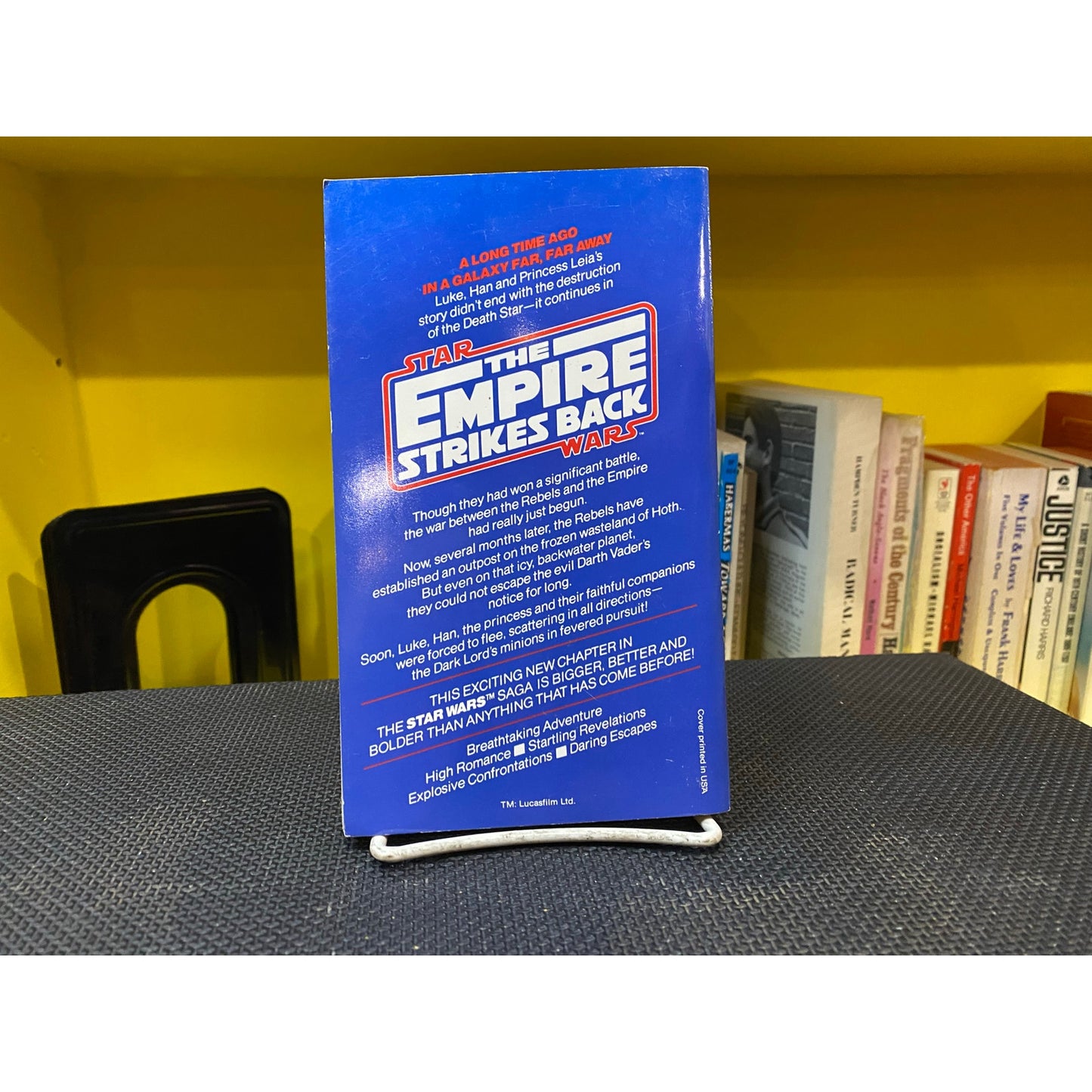 The Empire Strikes Back - Star Wars - Donald Glut - George Lucas - Vintage Paperback Book - movie tie in - Ballantine books Edition
