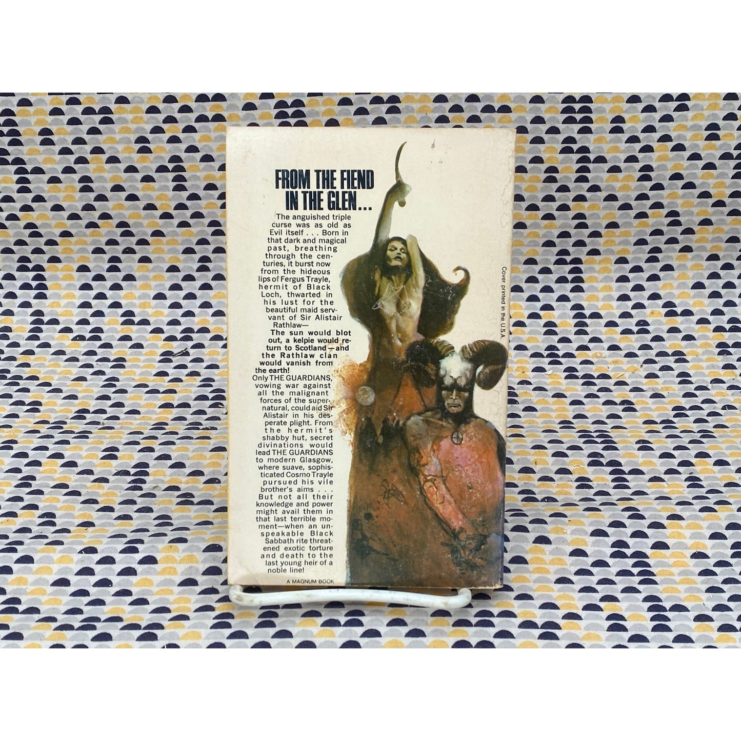 The Curse Of Rathlaw - Peter Saxon - Vintage Paperback Book - Magnum Edition