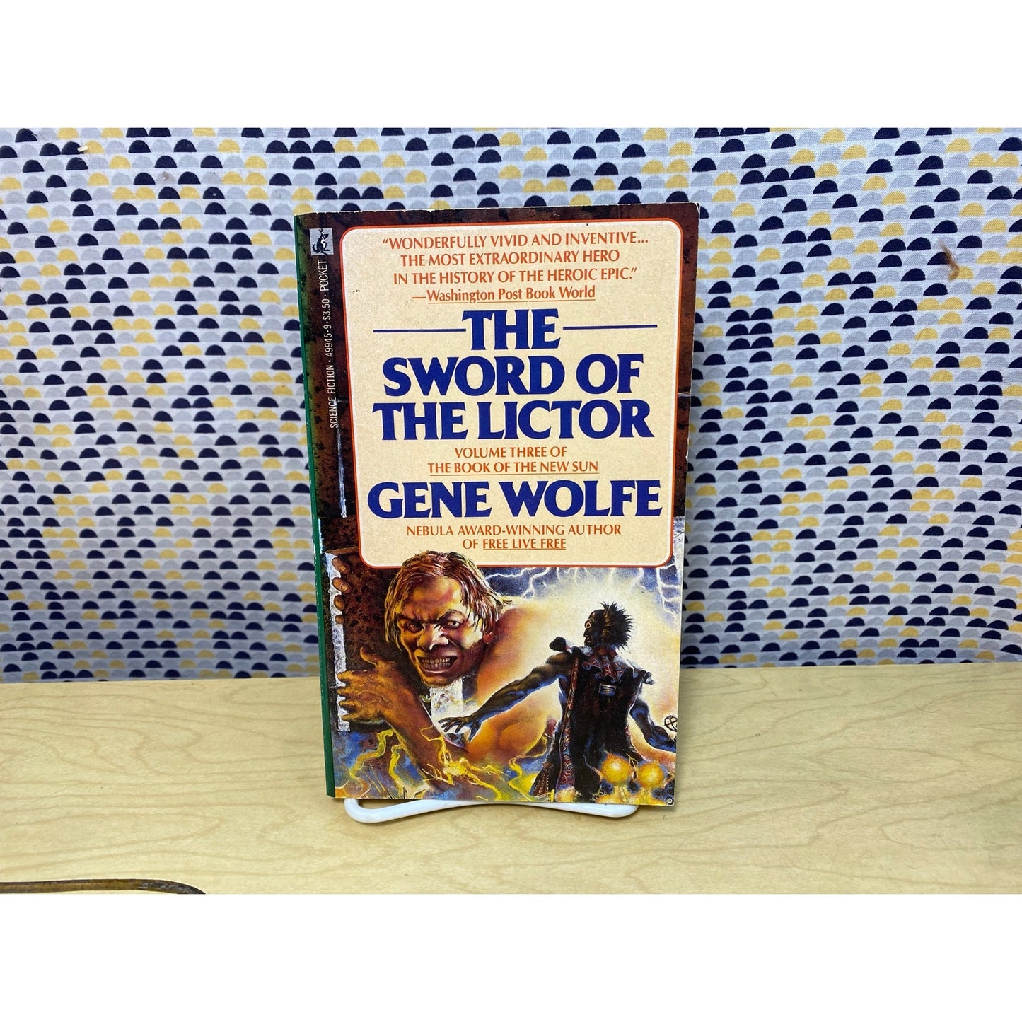 The Sword Of The Lictor - Gene Wolfe - Book of the New Sun - Vintage Paperback Book - Pocket Edition