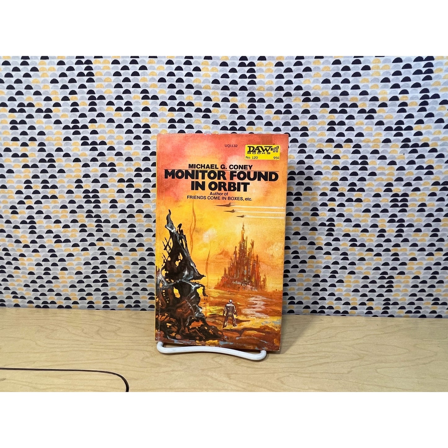 Monitor Found In Orbit - Michael G. Coney - Daw - Paperback