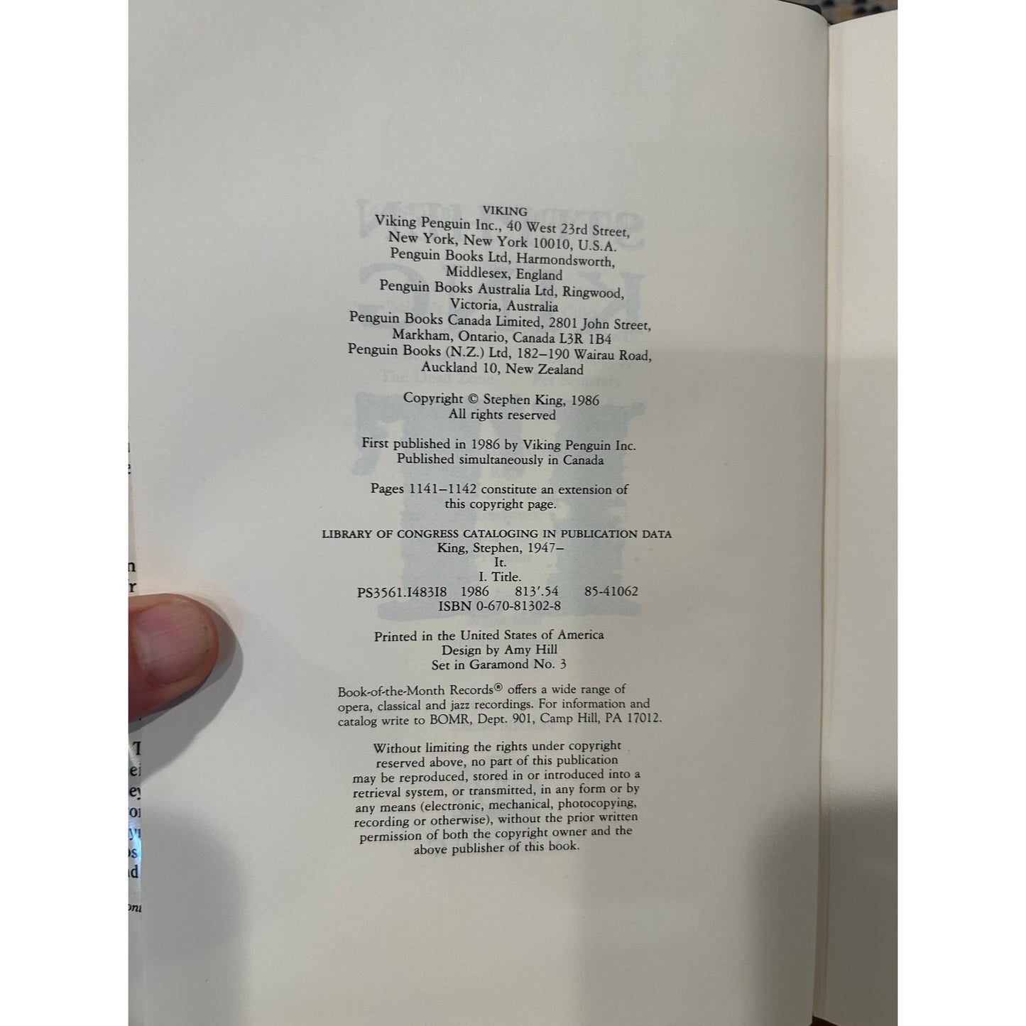 It - Stephen King - Vintage Hardcover Book - Viking Books - Club Edition,