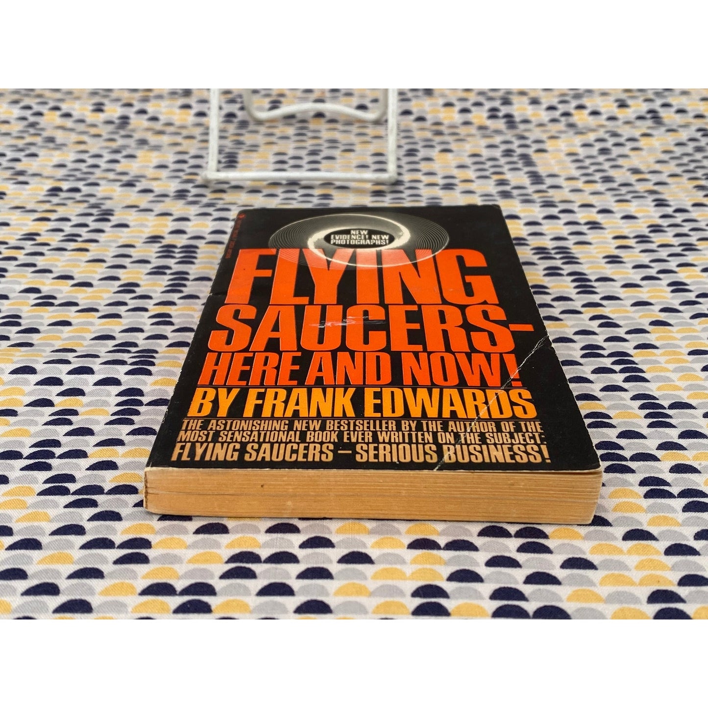 Flying Saucers - Here and Now! - Frank Edwards - Vintage Paperback Book - Bantam Books Edition
